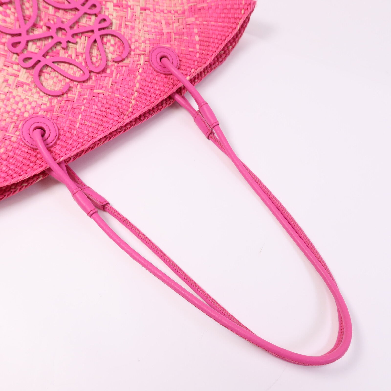 LOEWE 藤料Anagram Small肩背袋