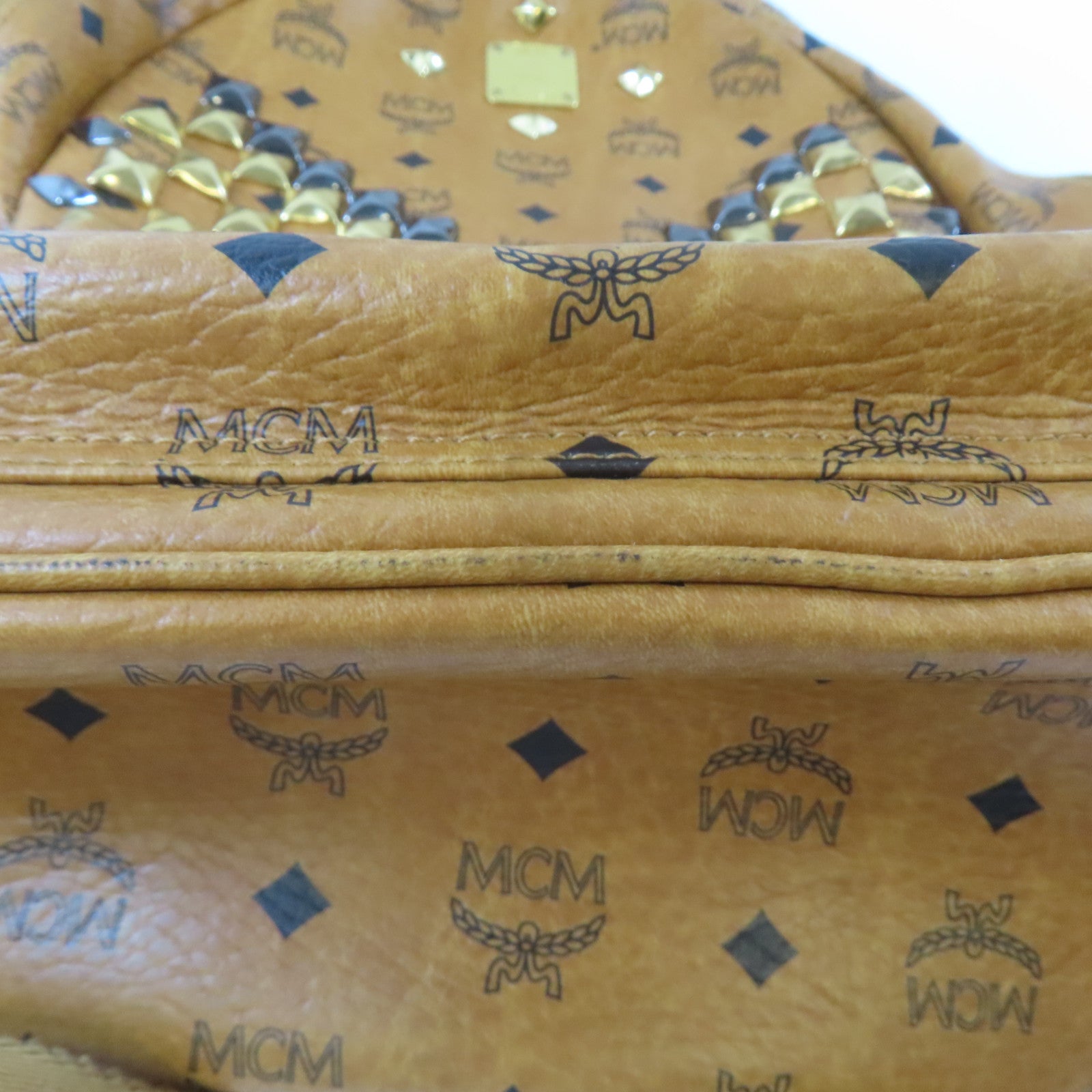 MCM 皮革Stark Side Studs Backpack金扣背包啡色