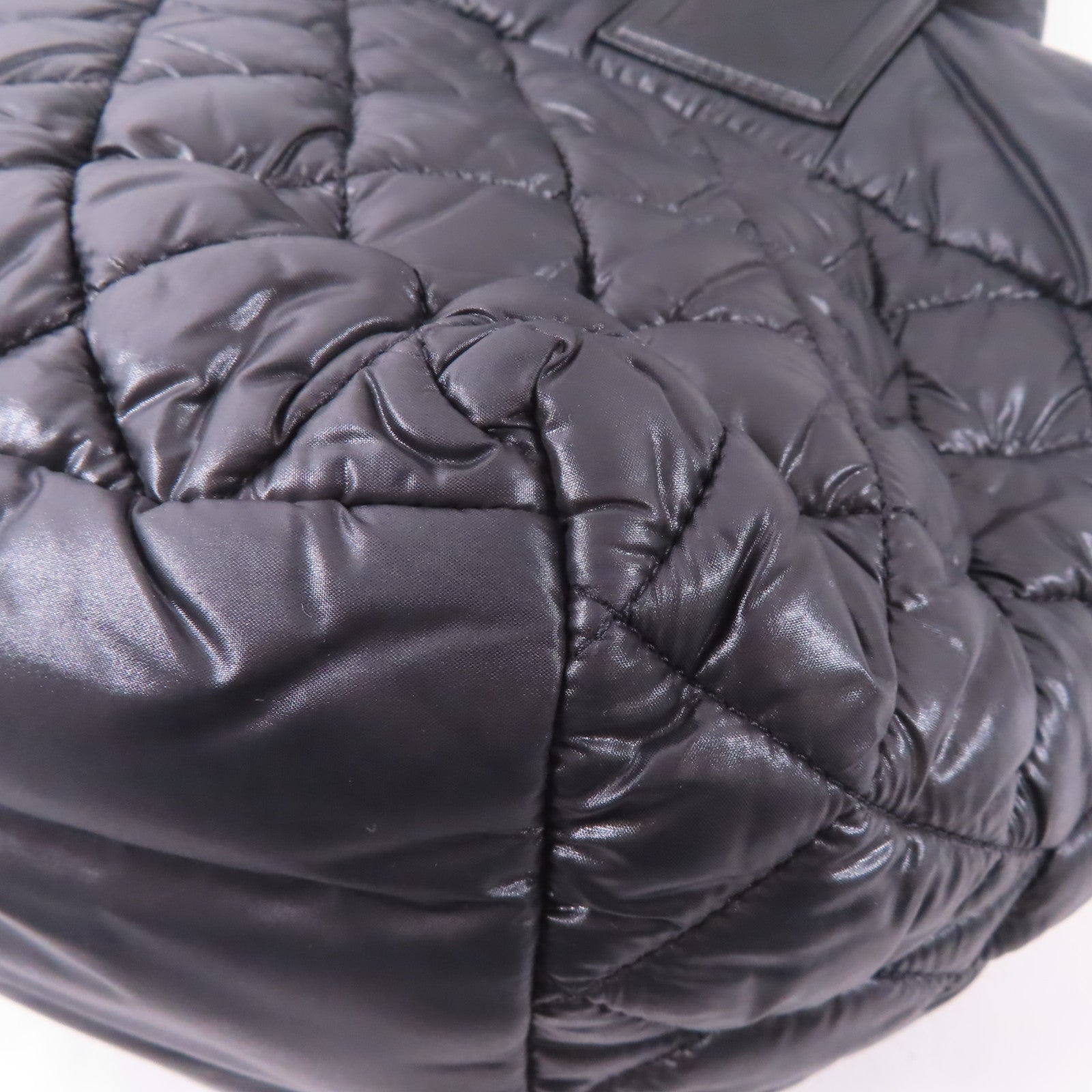 CHANEL 尼龍Coco Cocoon Bag銀扣肩背袋黑色
