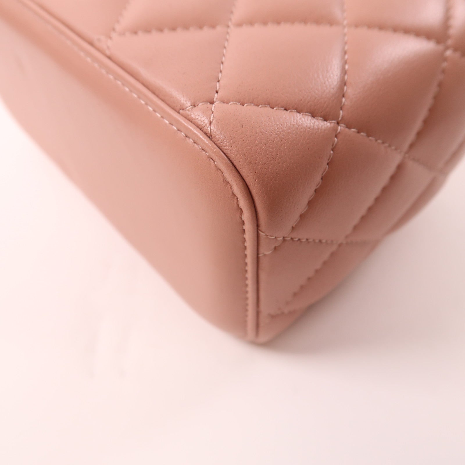 CHANEL 羊皮皮革Vanity Case金扣鏈帶肩背袋粉紅色