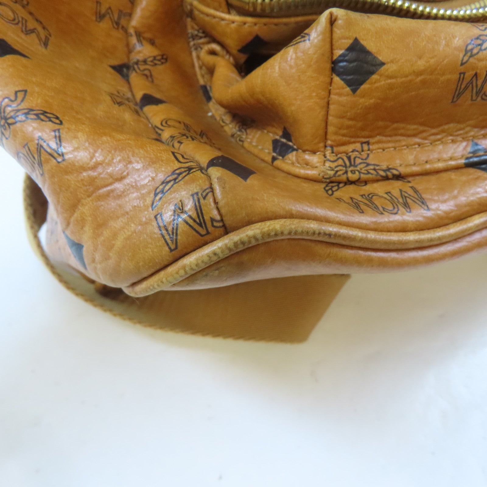 MCM 皮革Stark Side Studs Backpack金扣背包啡色