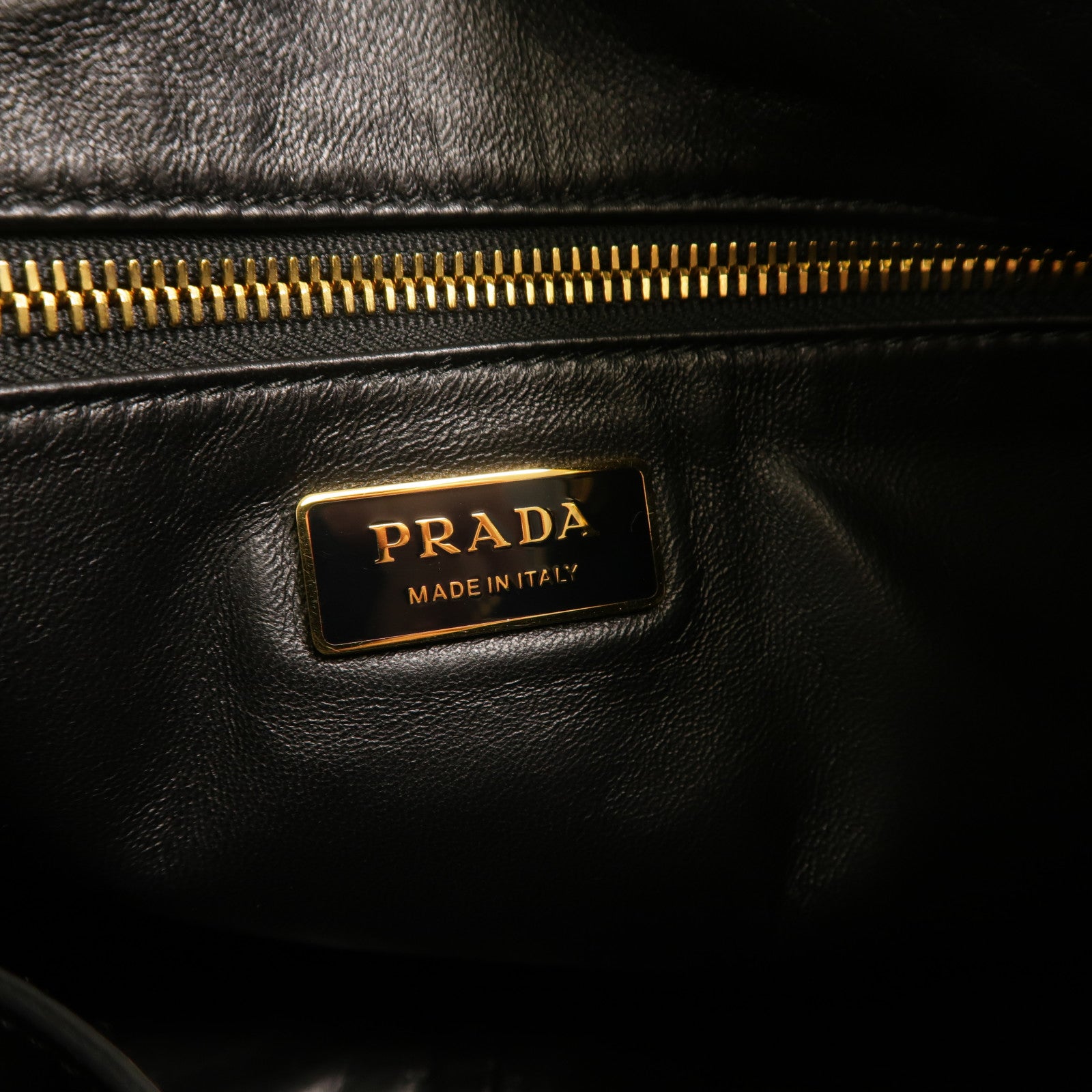 PRADA 牛皮皮革Aimee Large肩背袋