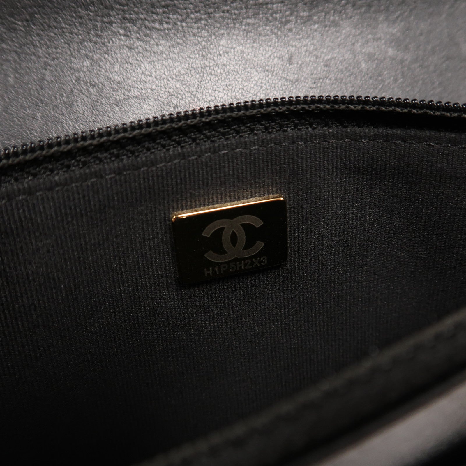 CHANEL Caviar皮革Boy Wallet On Chain金扣手挽肩背兩用袋黑色