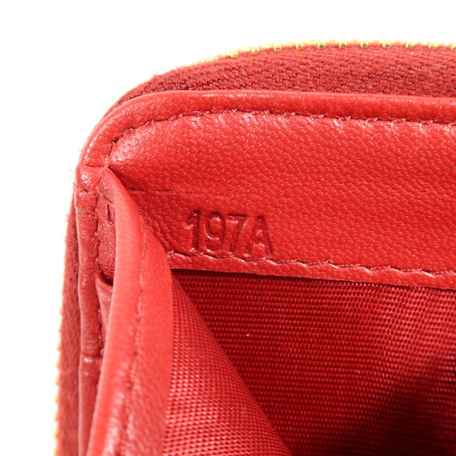 Miu Miu 羊皮皮革Wallet金扣錢包