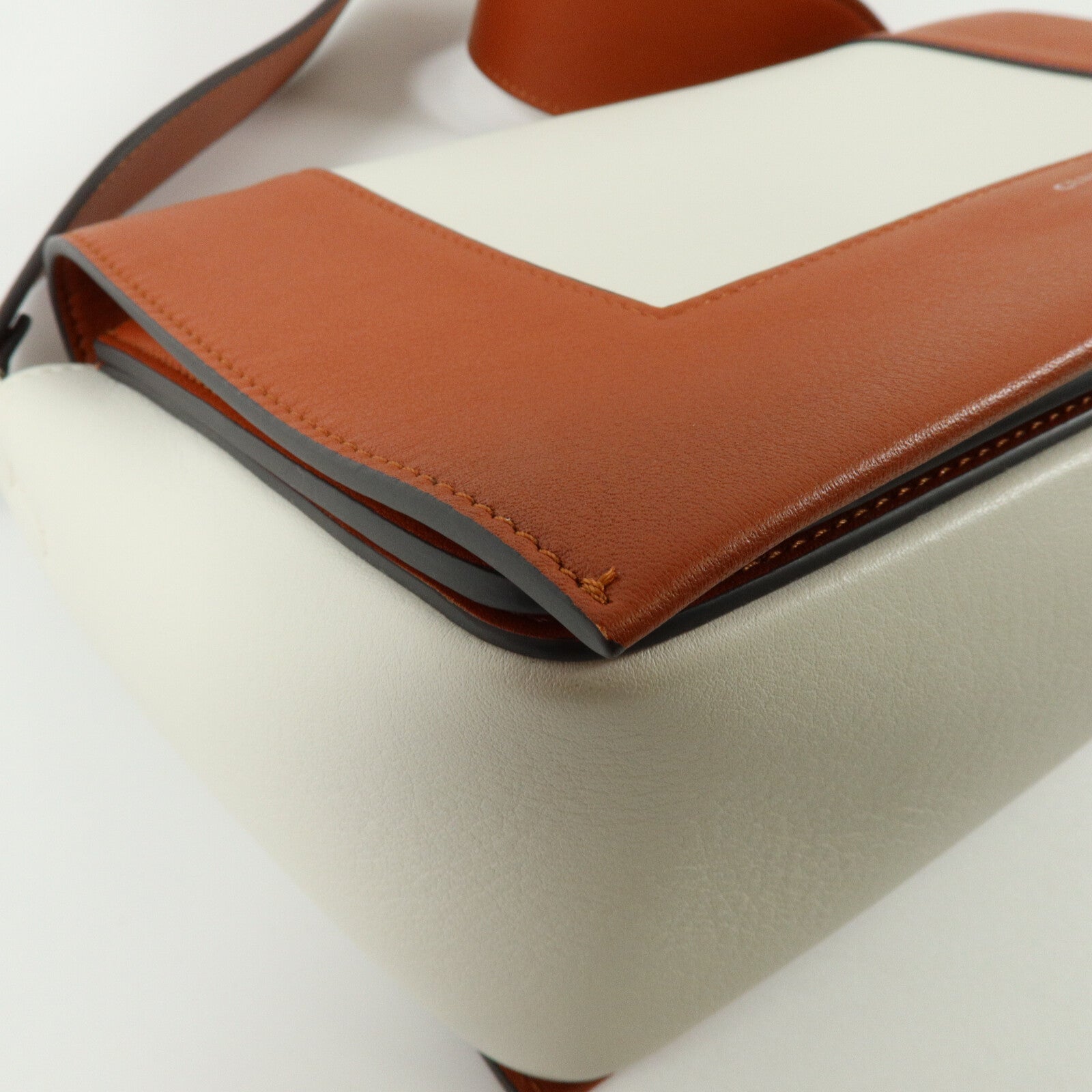 CELINE 牛皮皮革Frame肩背袋