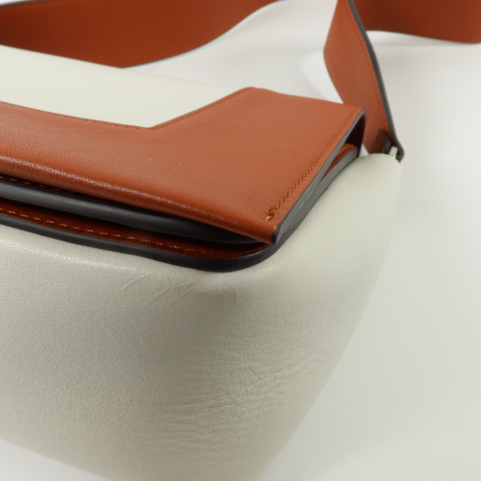 CELINE 牛皮皮革Frame肩背袋
