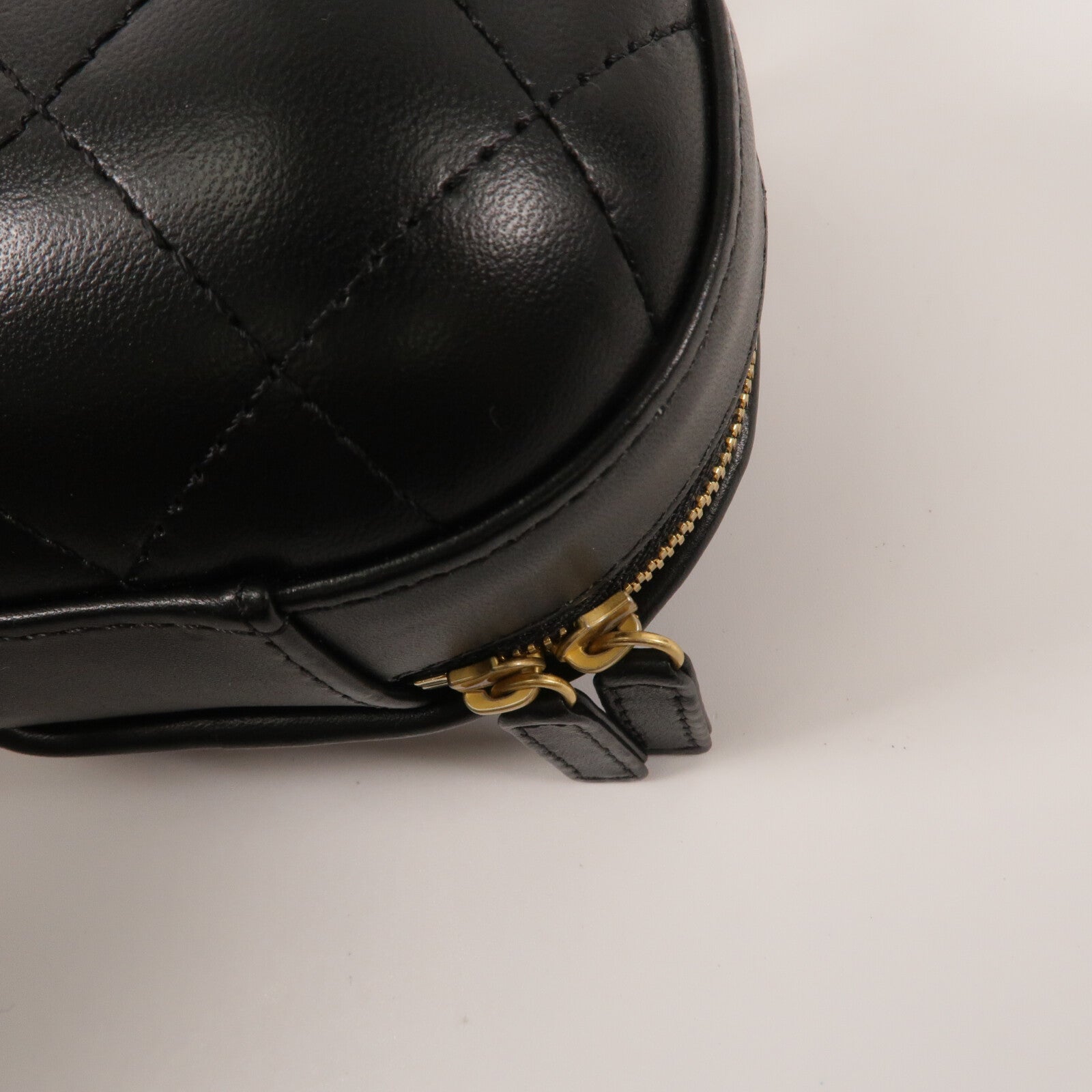 CHANEL 羊皮皮革Bubble Vanity Case鏈帶手挽肩背兩用袋