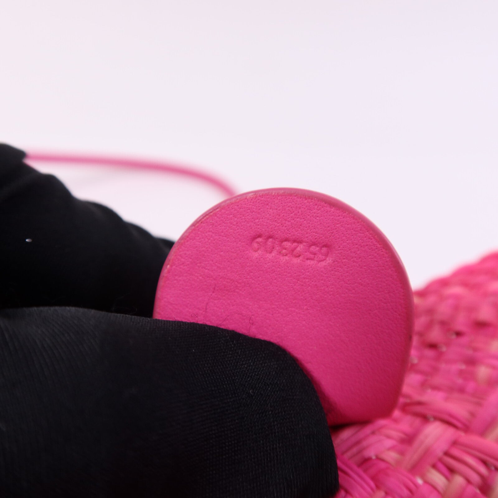 LOEWE 藤料Anagram Small肩背袋