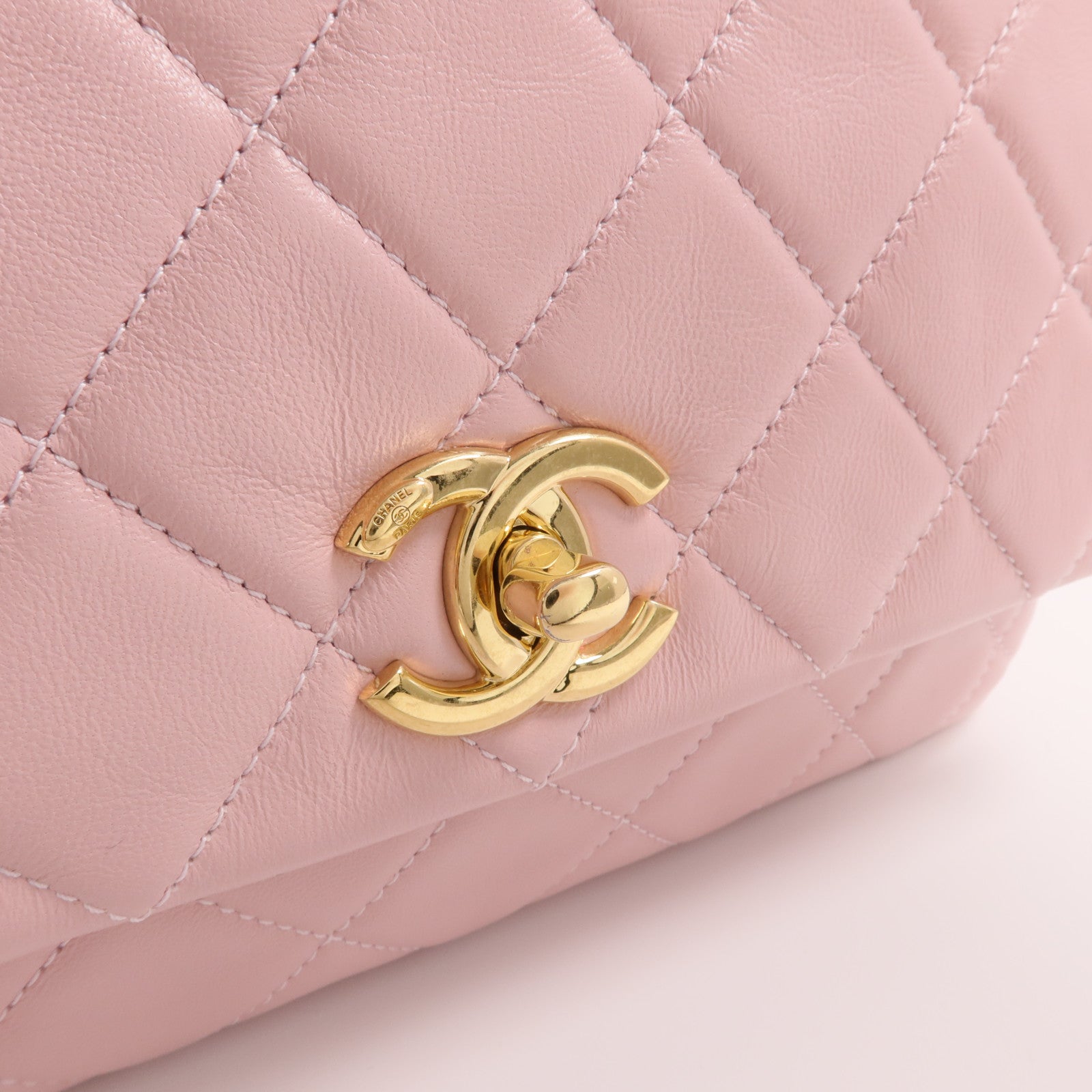 CHANEL 羊皮皮革Chain Shoulder金扣鏈帶肩背袋