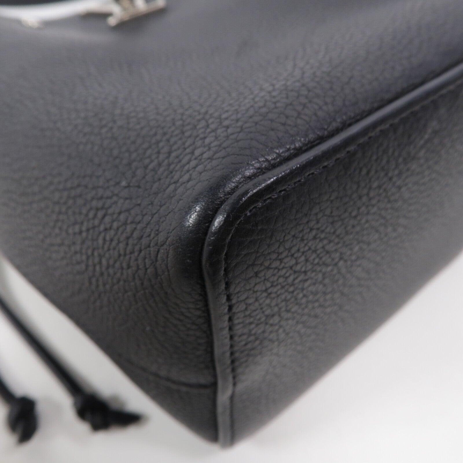 LOUIS VUITTON 牛皮皮革Nano Lockme Bucket肩背袋