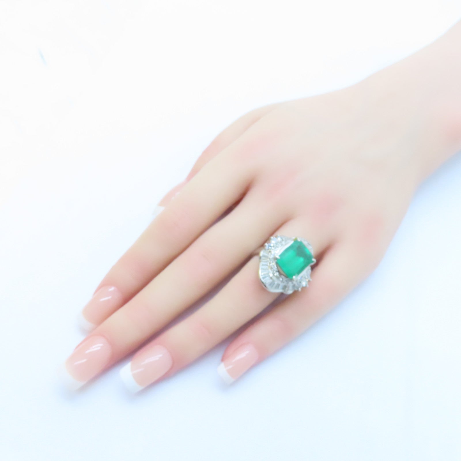 JEWELRY PT900鉑金Emerald Diamond Ring 5.63ct綠寶石/2.08ct鑽石戒指US#6