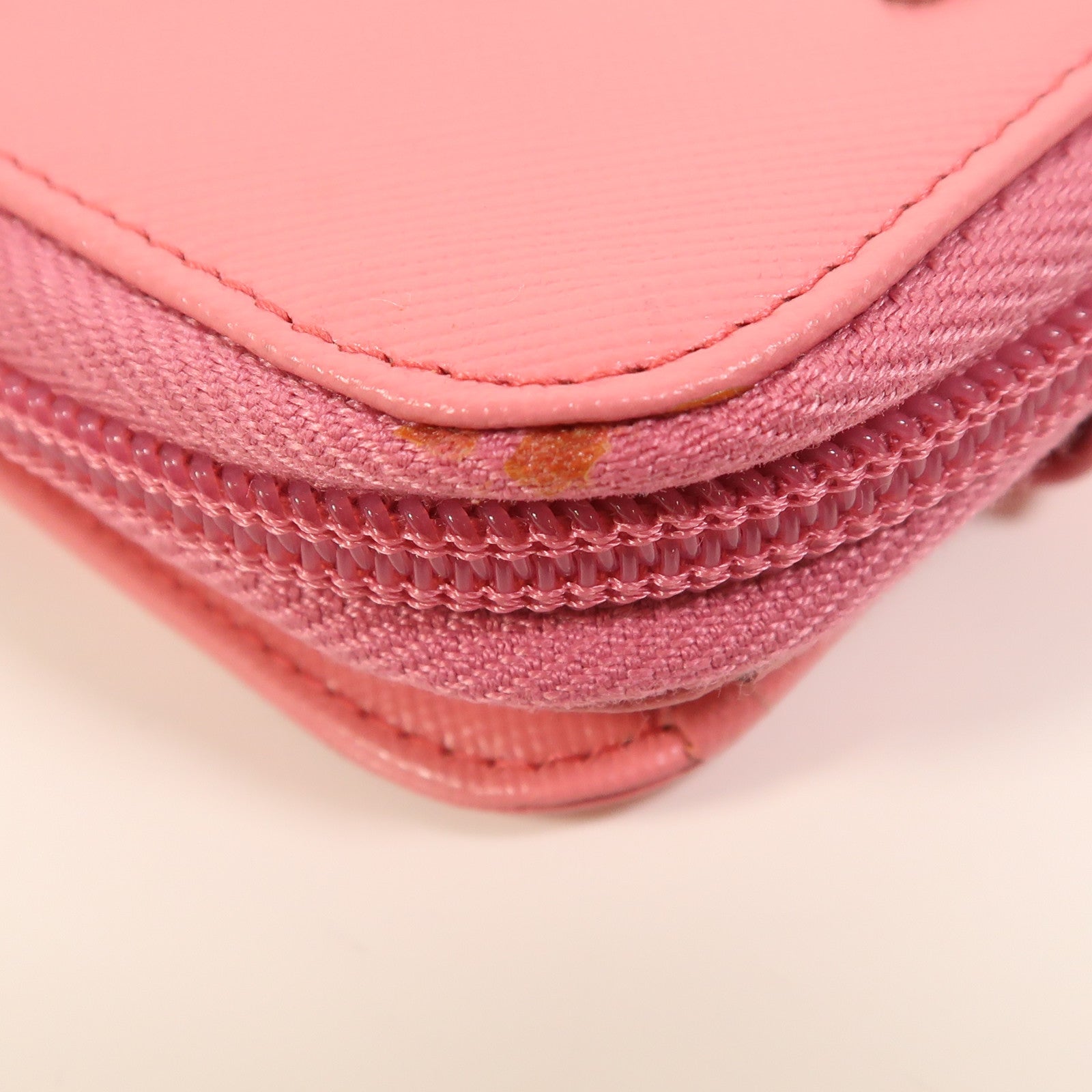 PRADA Saffiano皮革Wallet銀扣錢包