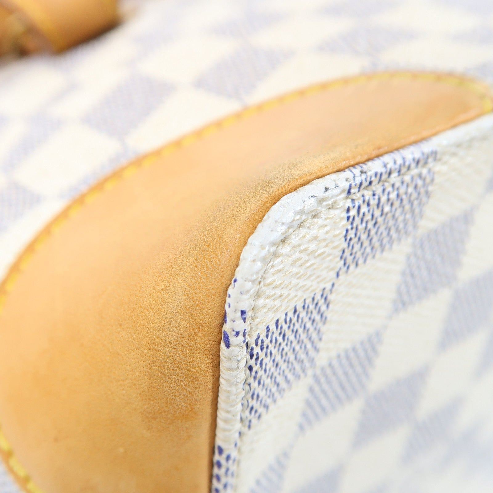 LOUIS VUITTON 【激減優惠】Damier Azur Hampstead PM金扣手挽袋白色