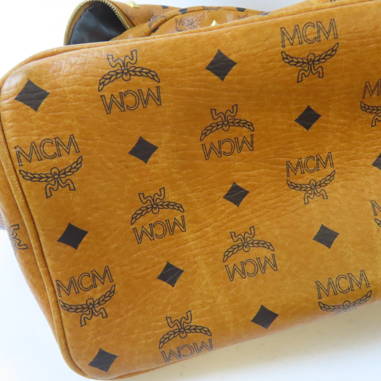 MCM 皮革Stark Side Studs Backpack金扣背包啡色