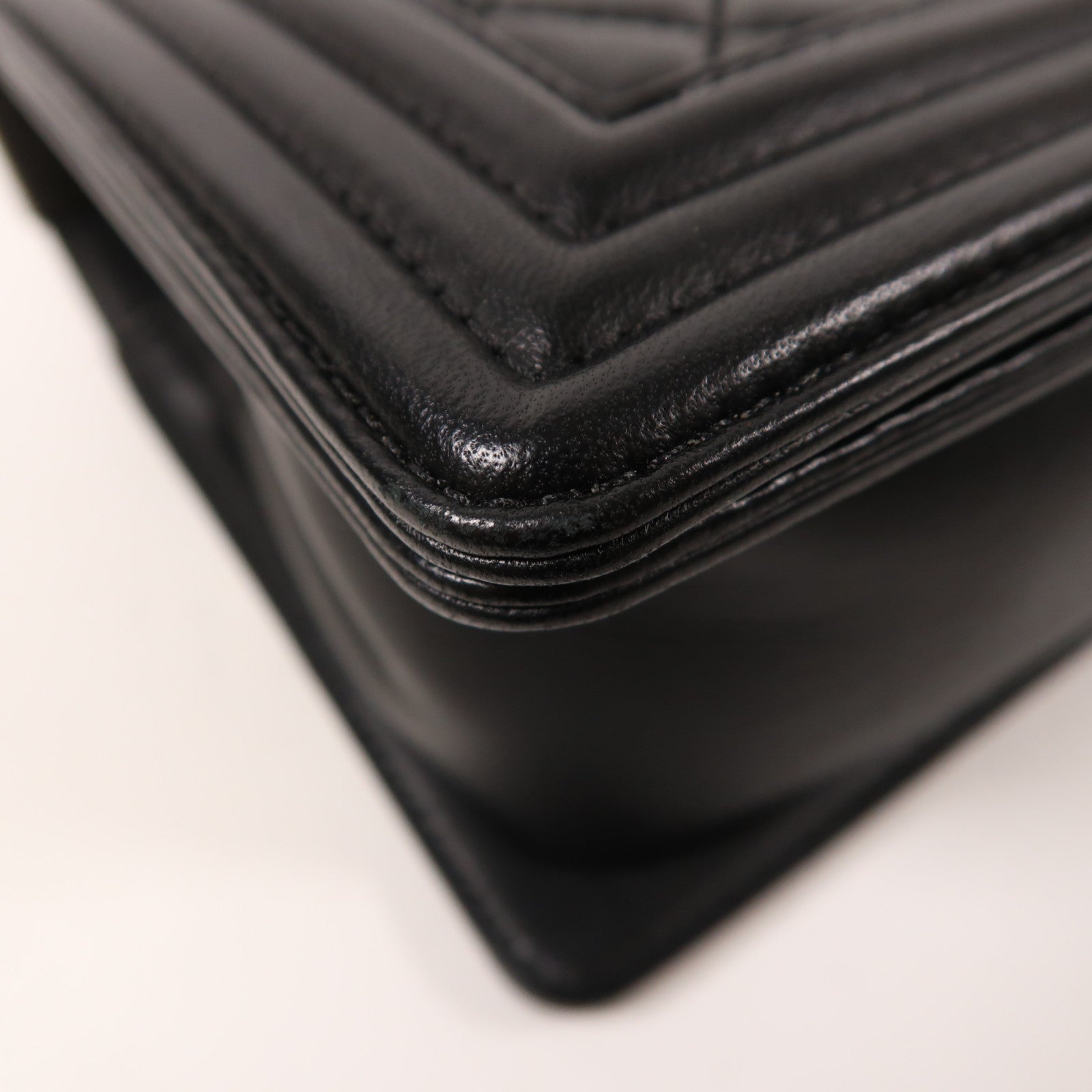 CHANEL 羊皮皮革Boy 25銀扣鏈帶肩背袋