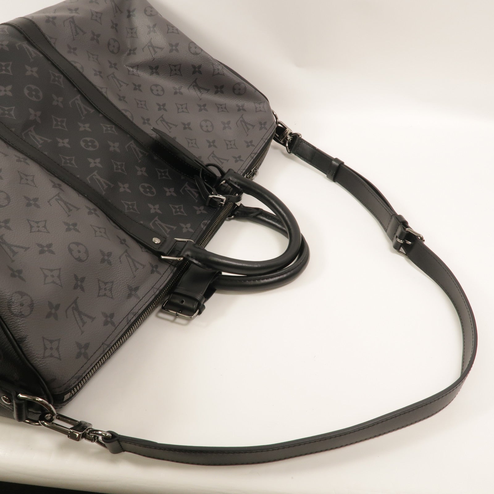 LOUIS VUITTON Monogram Eclipse Keepall Bandouliere 50手挽肩背兩用袋