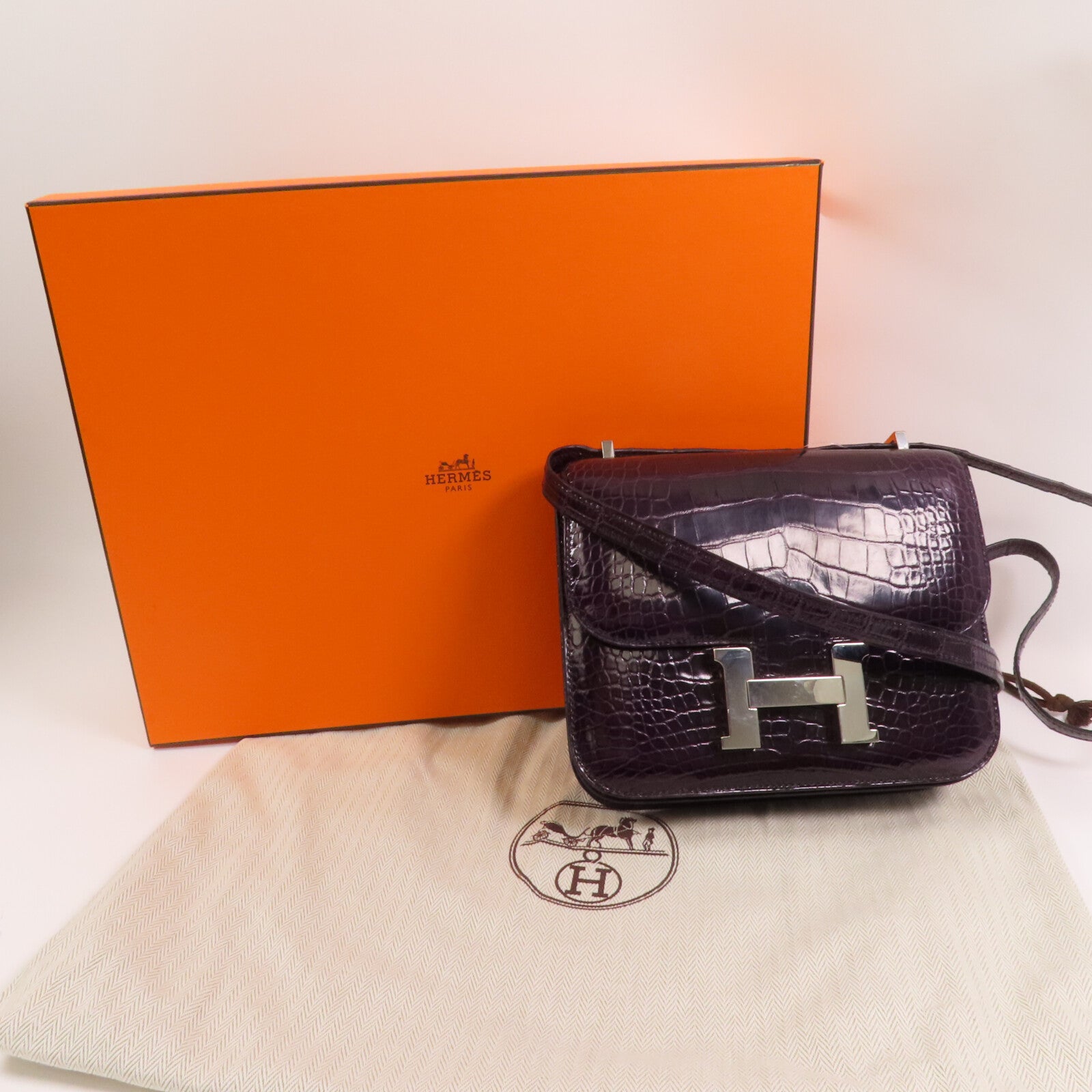 HERMES 皮革Constance Mini銀扣肩背袋Amethyst