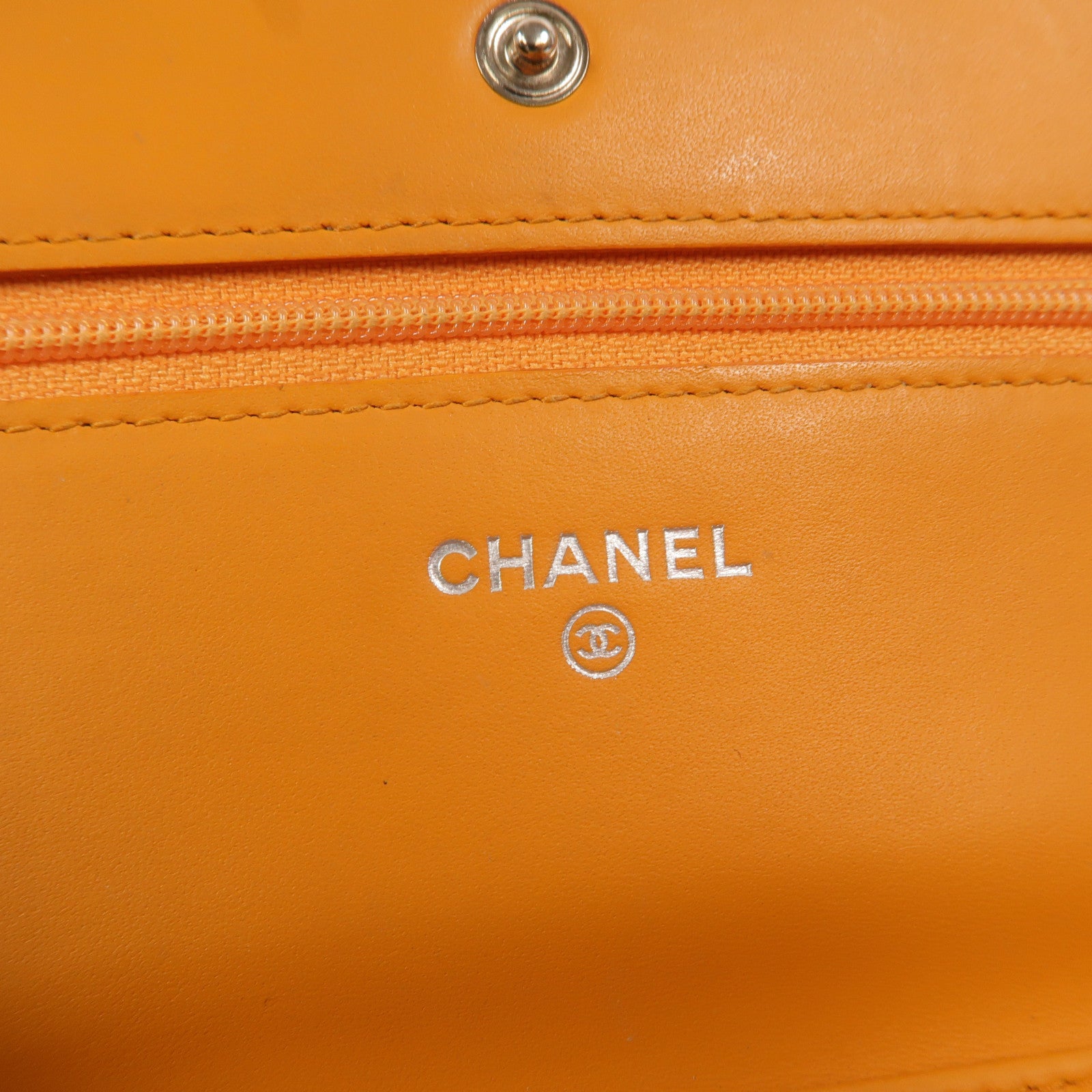 CHANEL 漆皮皮革Wallet On Chain鏈帶肩背袋
