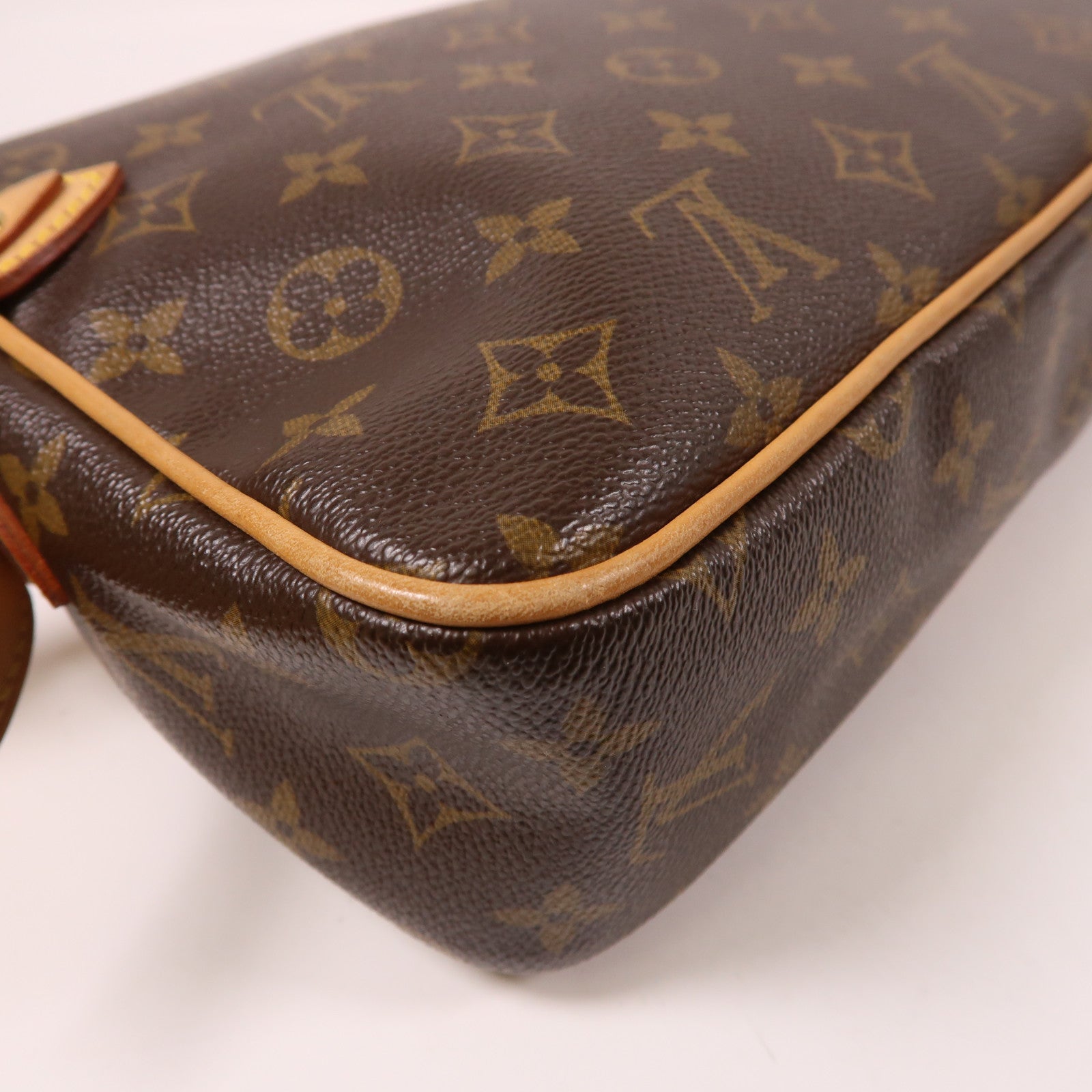 LOUIS VUITTON Monogram Hudson PM金扣肩背袋棕色
