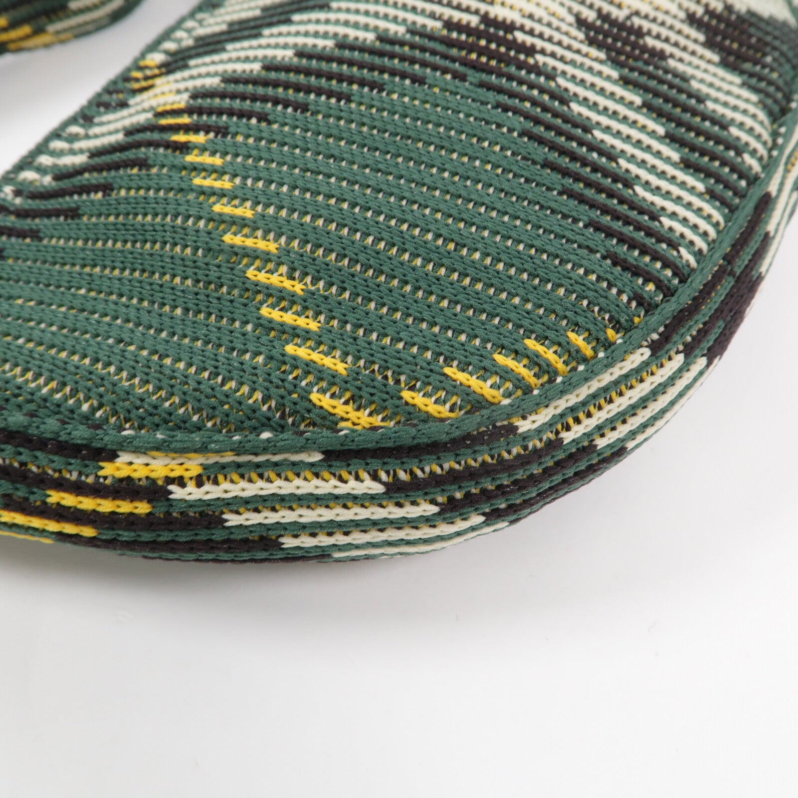 BURBERRY 尼龍Knit Baguette手挽袋