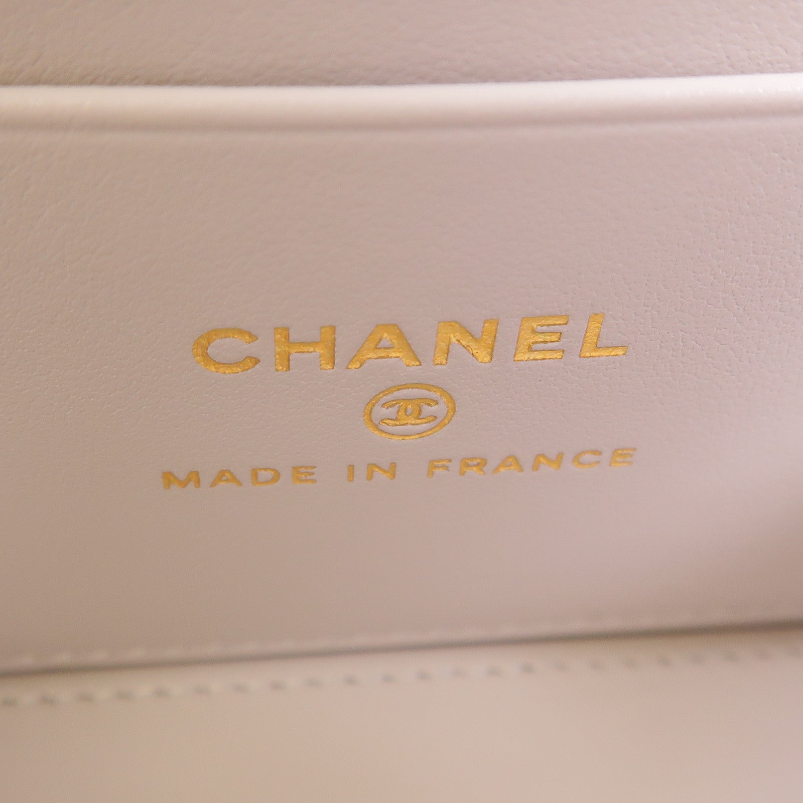 CHANEL 牛皮皮革Vanity Case金扣鏈帶肩背袋