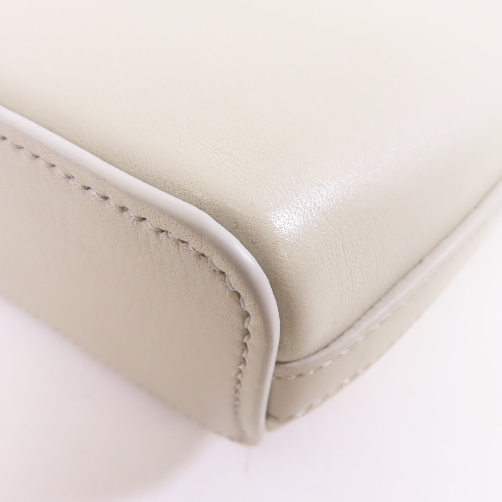 CELINE 牛皮皮革Triomphe Mini Bucket金扣手挽肩背兩用袋淺灰色