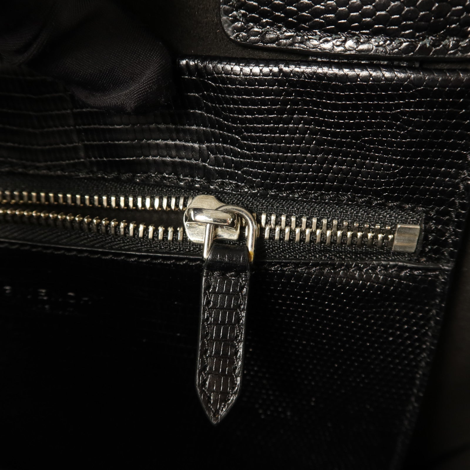 GIVENCHY 牛皮皮革Tote Bag銀扣手挽袋