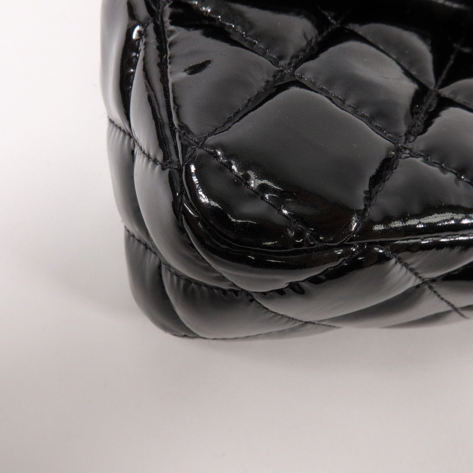 CHANEL 漆皮皮革Mini Classic 20鏈帶肩背袋