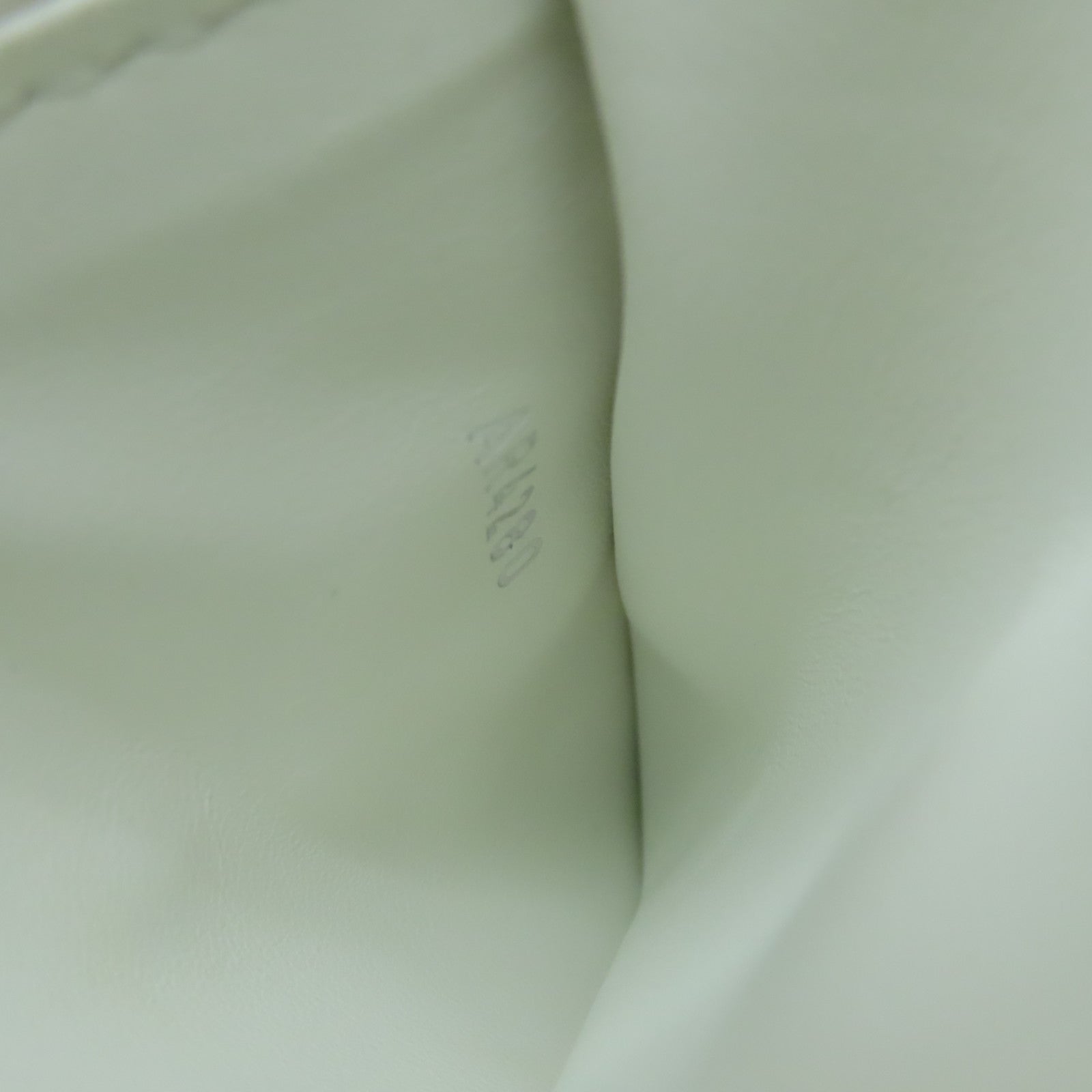 LOUIS VUITTON 【激減優惠】牛皮皮革Capucines BB銀扣手挽肩背兩用袋白色/藍色