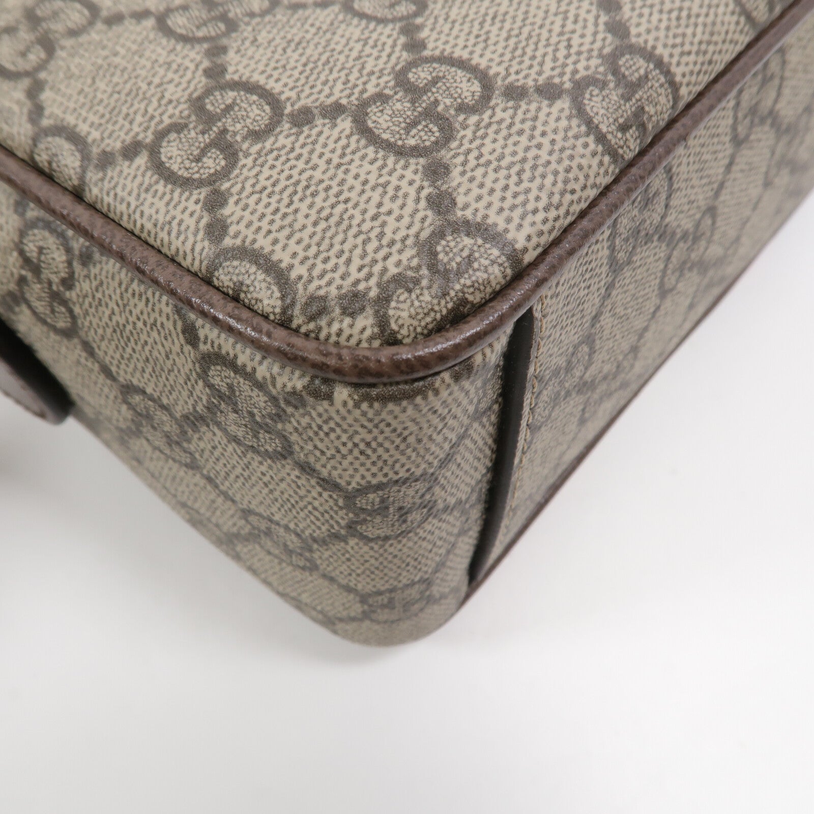 GUCCI 塗層帆布Ophidia Crossbody Bag Medium肩背袋