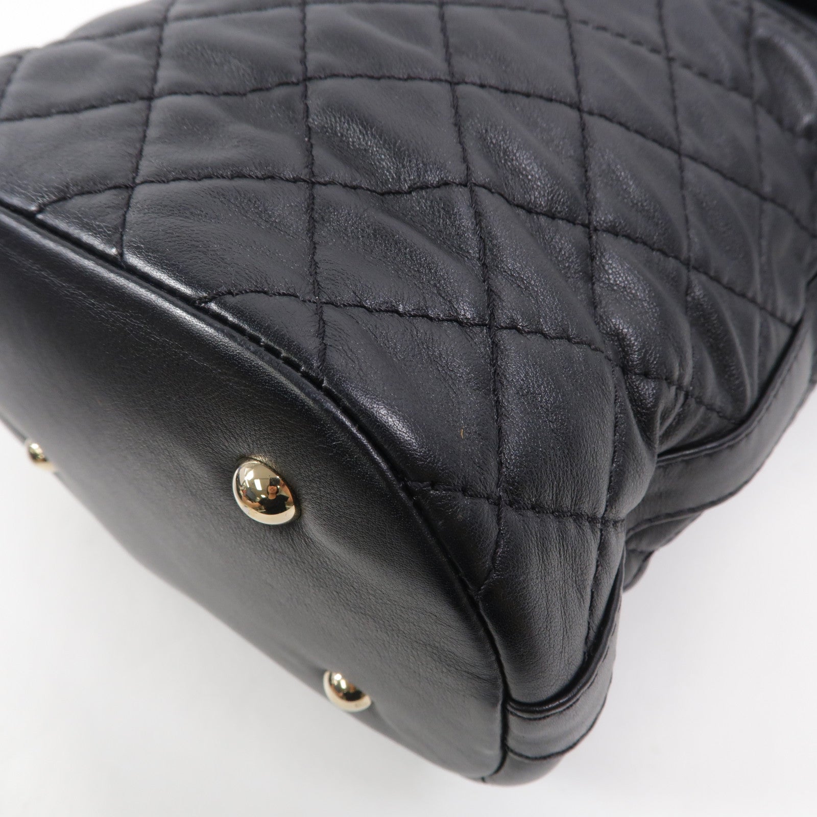 CHANEL 羊皮皮革Bucket Bag鏈帶肩背袋
