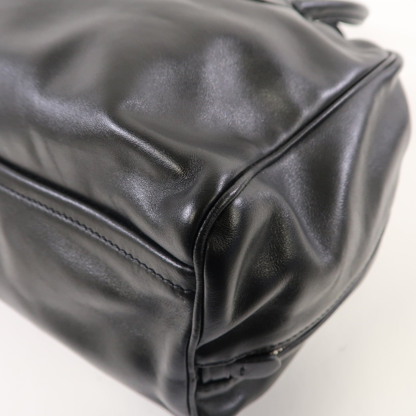 PRADA 牛皮皮革Hand Bag銀扣手挽袋黑色