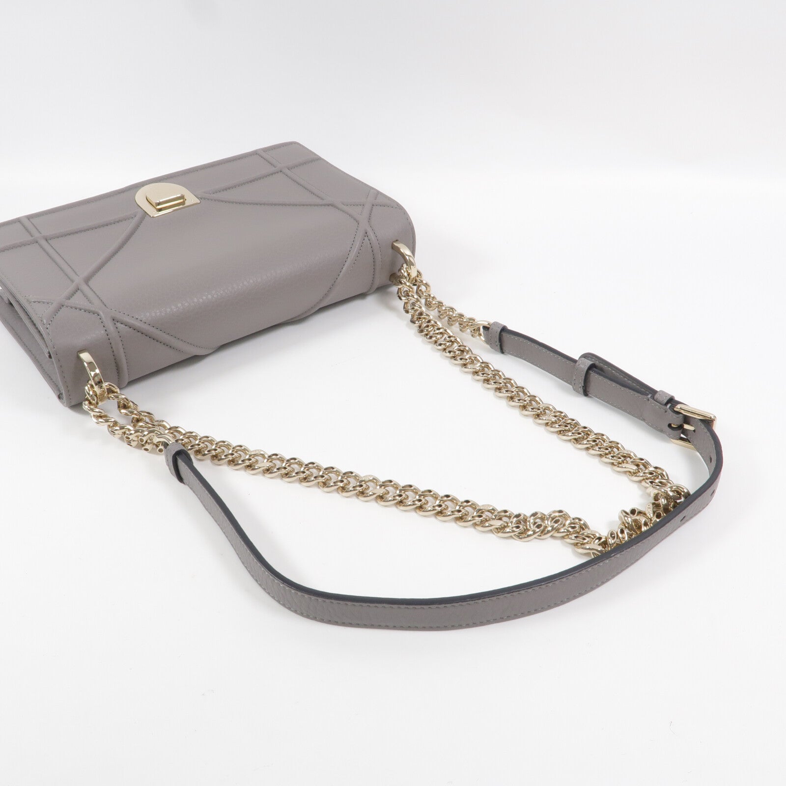 Dior 牛皮皮革Diorama Medium鏈帶肩背袋