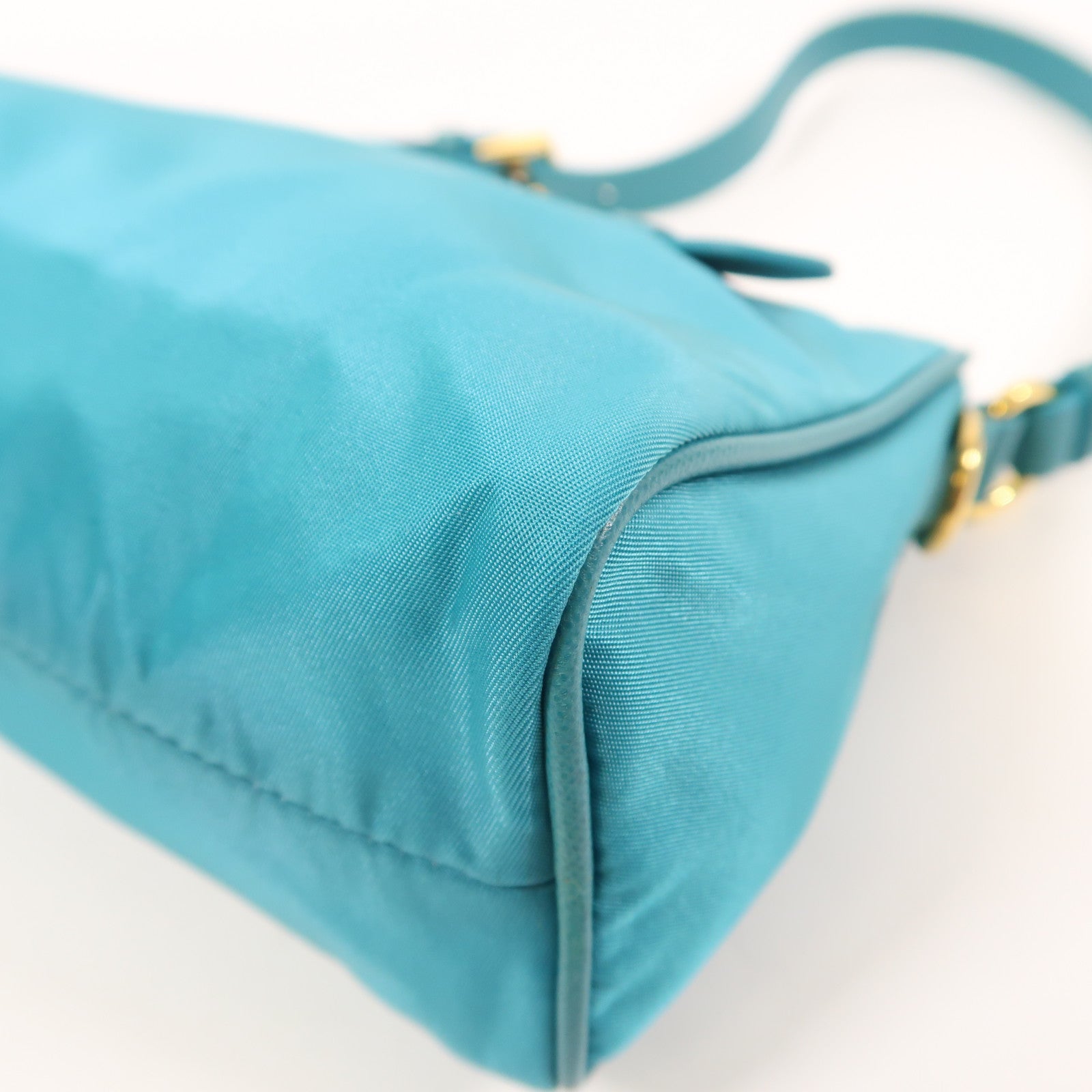 PRADA 尼龍Shoulder Bag金扣肩背袋