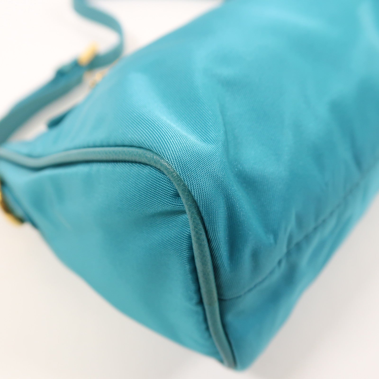 PRADA 尼龍Shoulder Bag金扣肩背袋