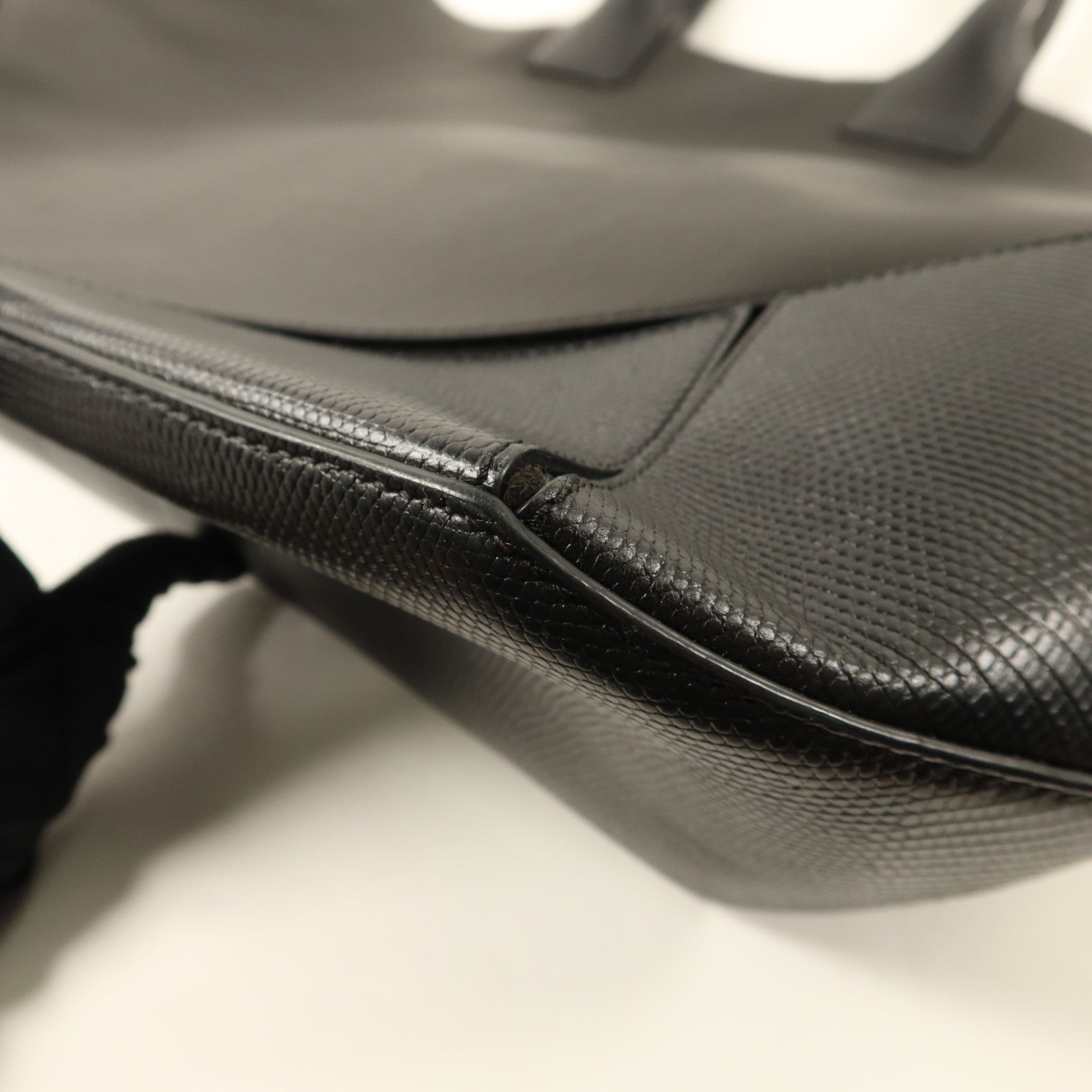 GIVENCHY 牛皮皮革Tote Bag銀扣手挽袋