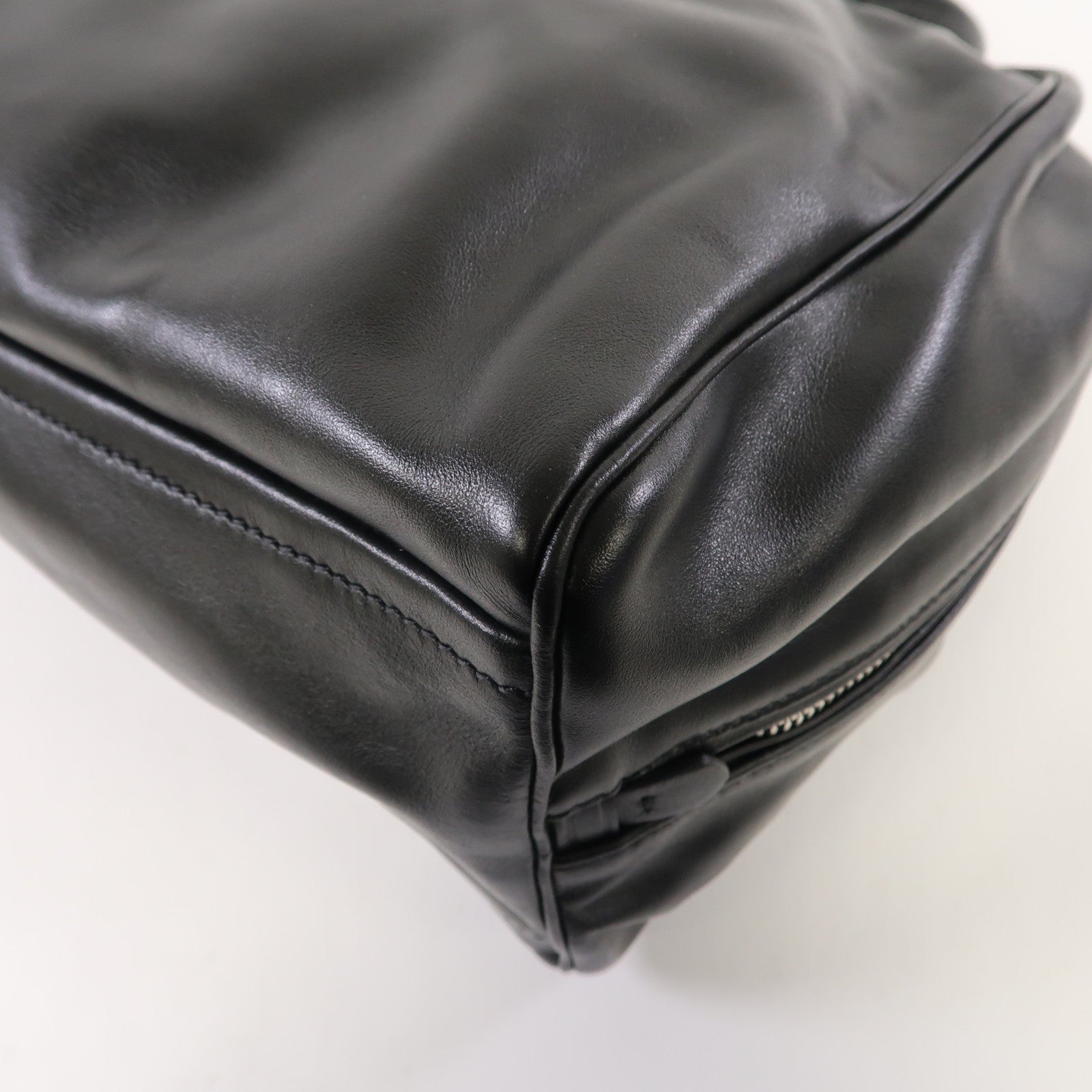 PRADA 牛皮皮革Hand Bag銀扣手挽袋黑色