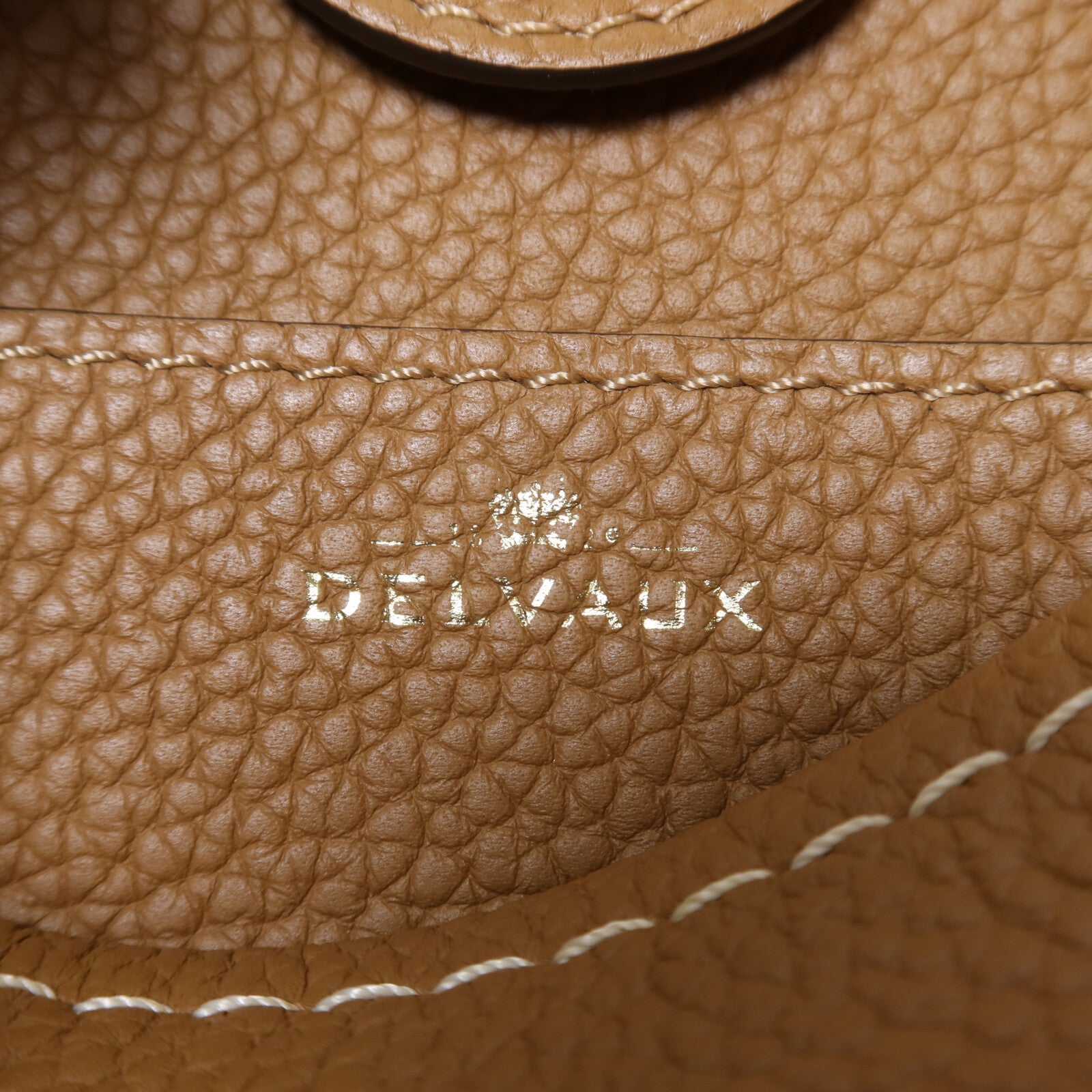 Delvaux 牛皮皮革Pin Mini Bucket金扣手挽袋