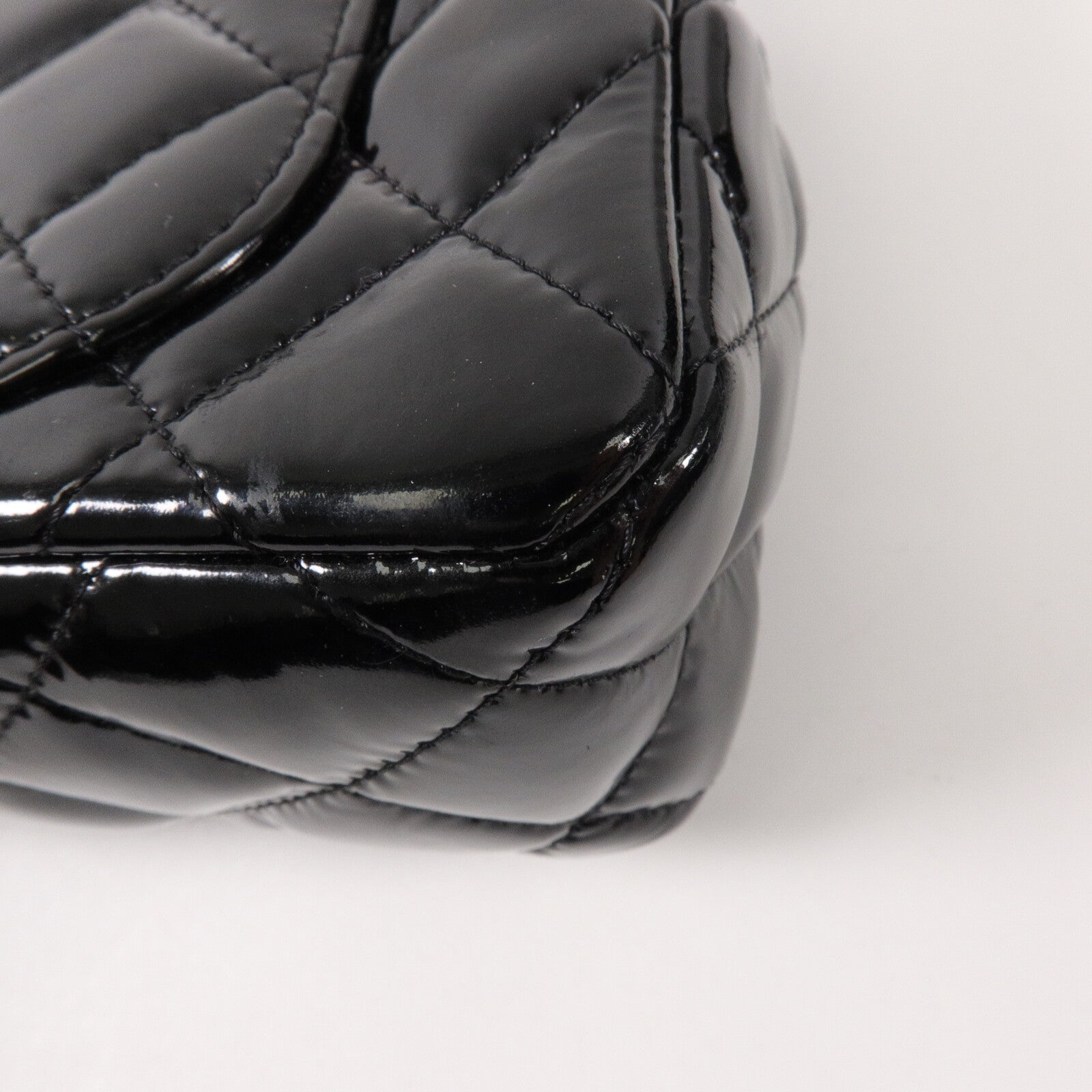 CHANEL 漆皮皮革Mini Classic 20鏈帶肩背袋