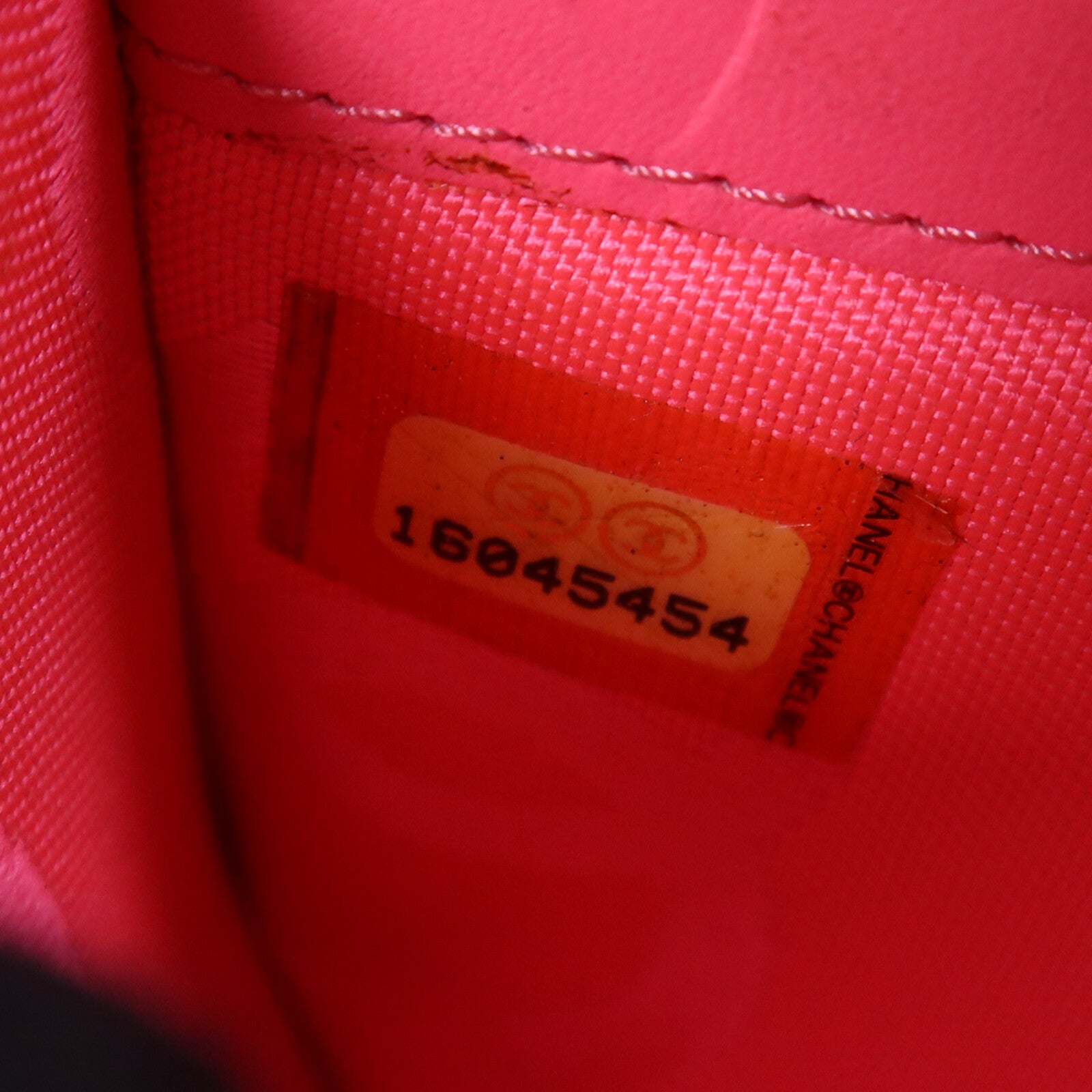 CHANEL 羊皮皮革Cambon Wallet銀扣長錢包