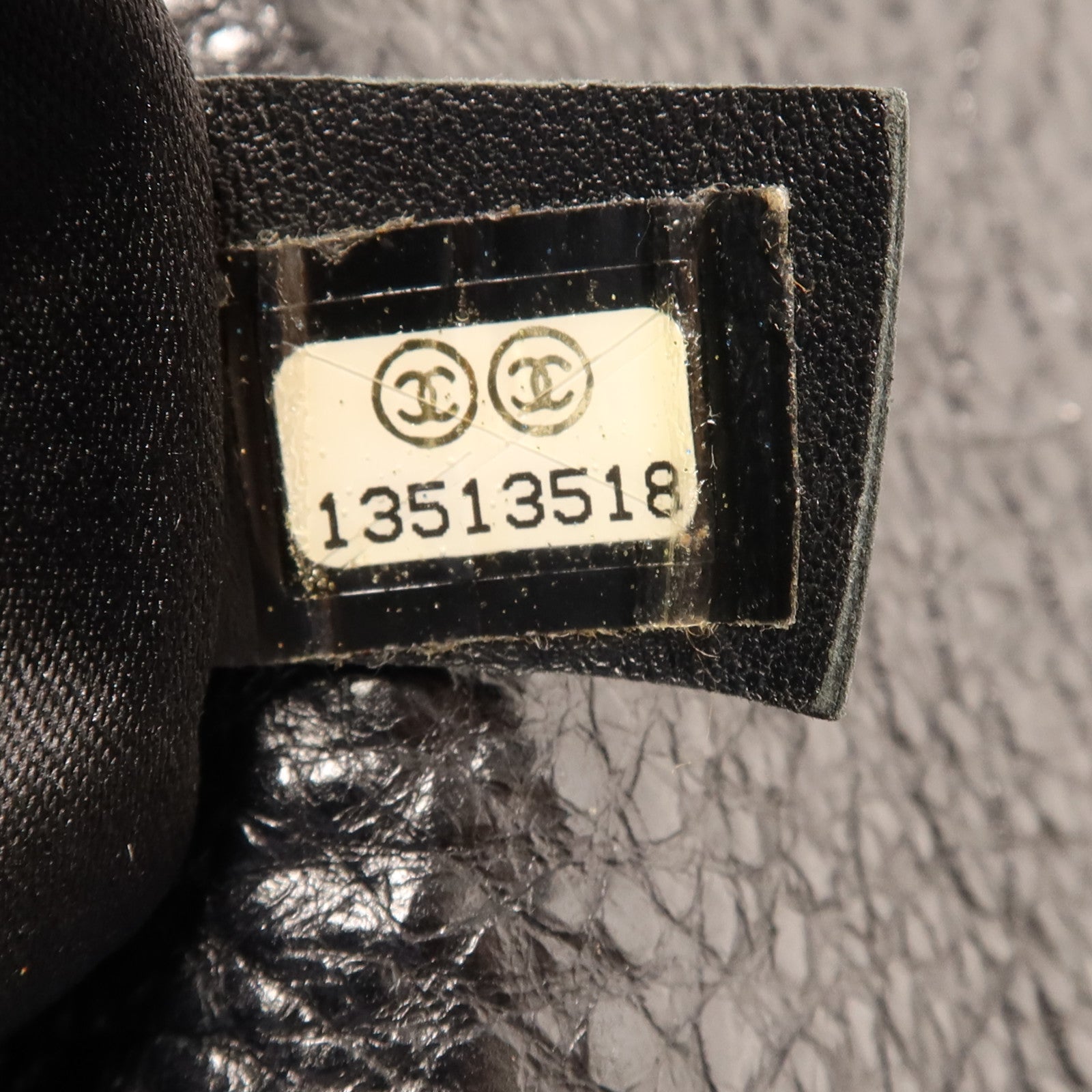CHANEL 牛皮皮革Shoulder Bag銀扣肩背袋
