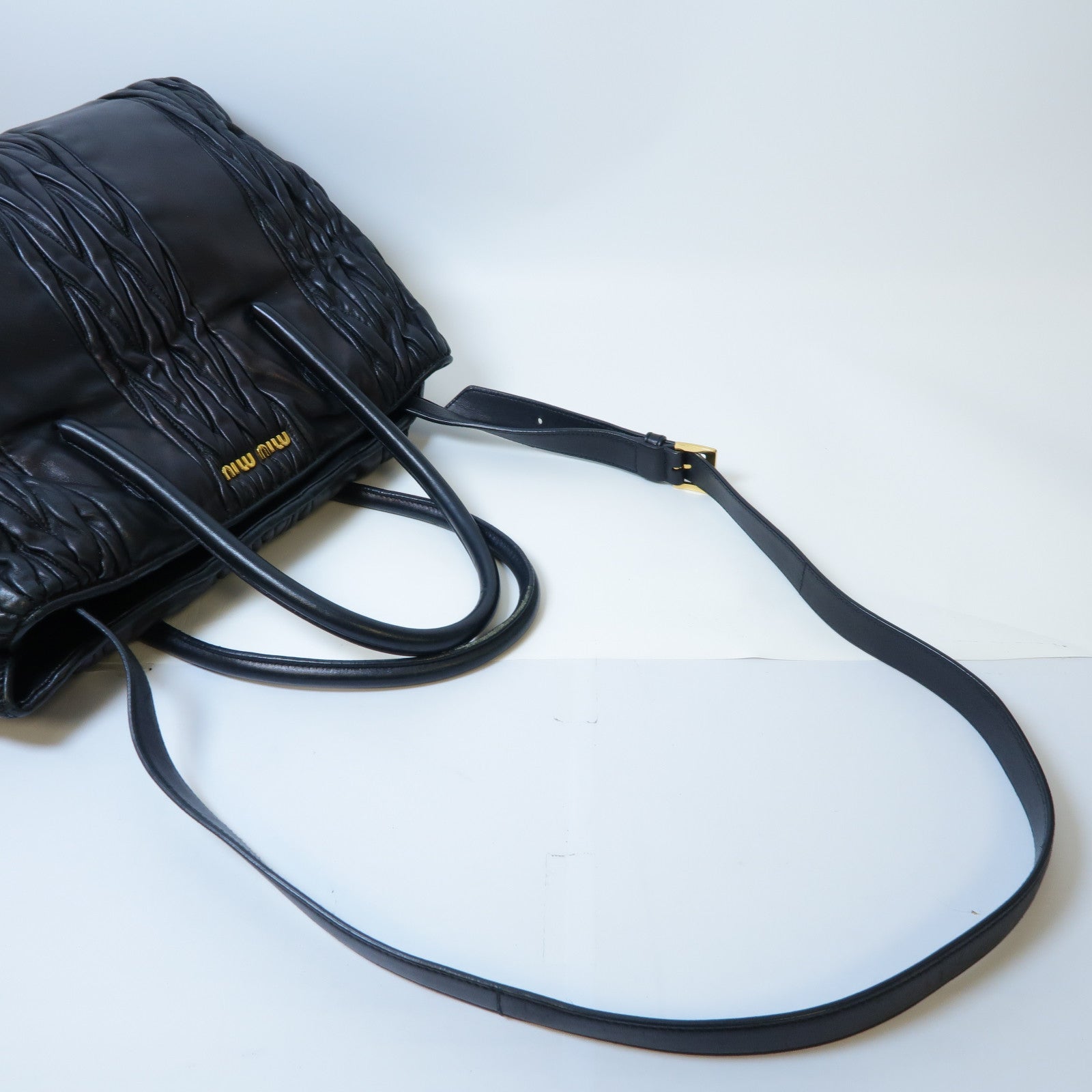 Miu Miu 牛皮皮革Shoulder Bag金扣手挽肩背兩用袋黑色