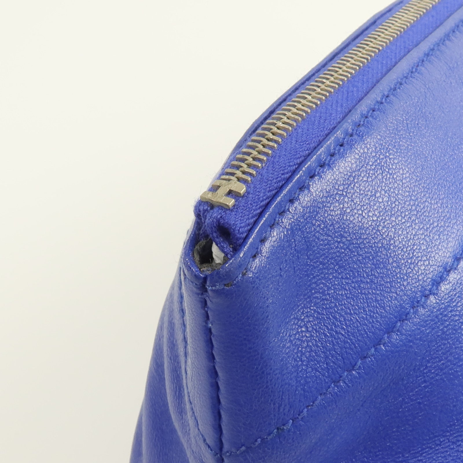 HERMES Milo皮革Tohubohu手拿包Bleu Electrique