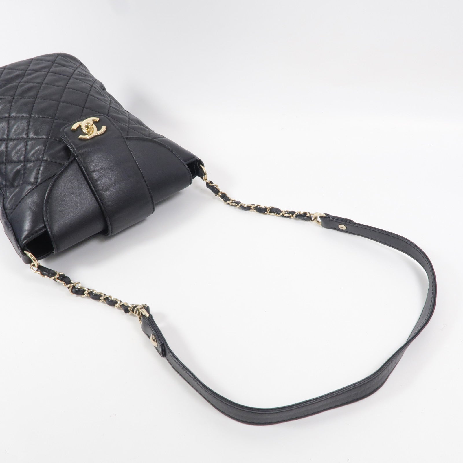 CHANEL 羊皮皮革Bucket Bag鏈帶肩背袋