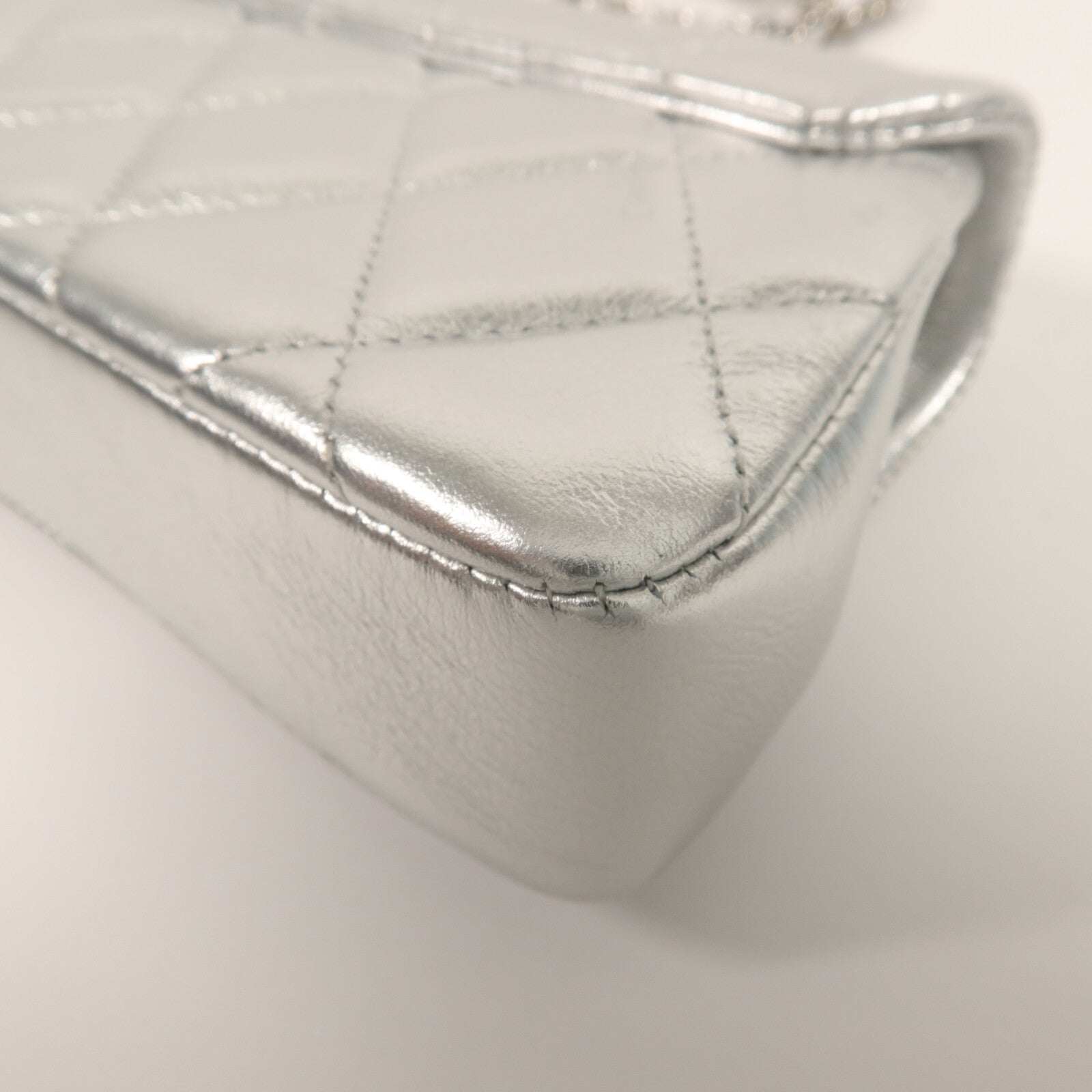 CHANEL 牛皮皮革Clutch With Chain鏈帶肩背袋