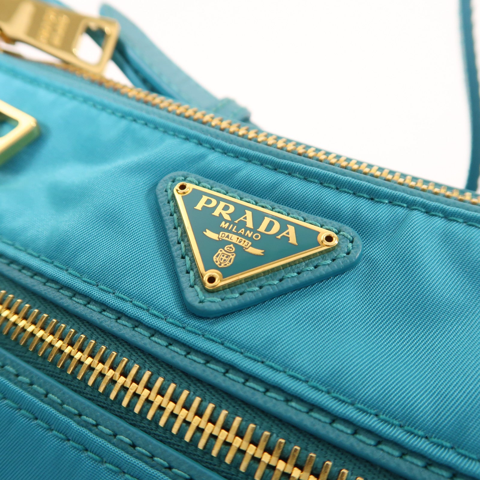 PRADA 尼龍Shoulder Bag金扣肩背袋