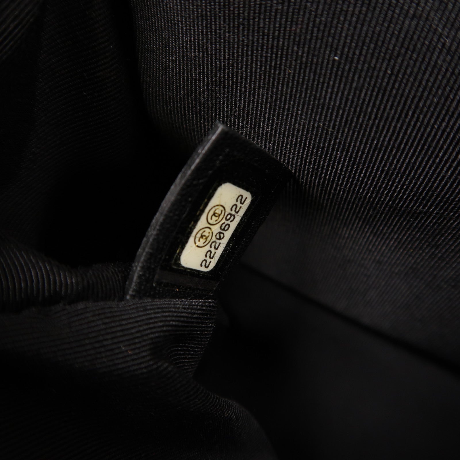 CHANEL 羊皮皮革Boy 25銀扣鏈帶肩背袋