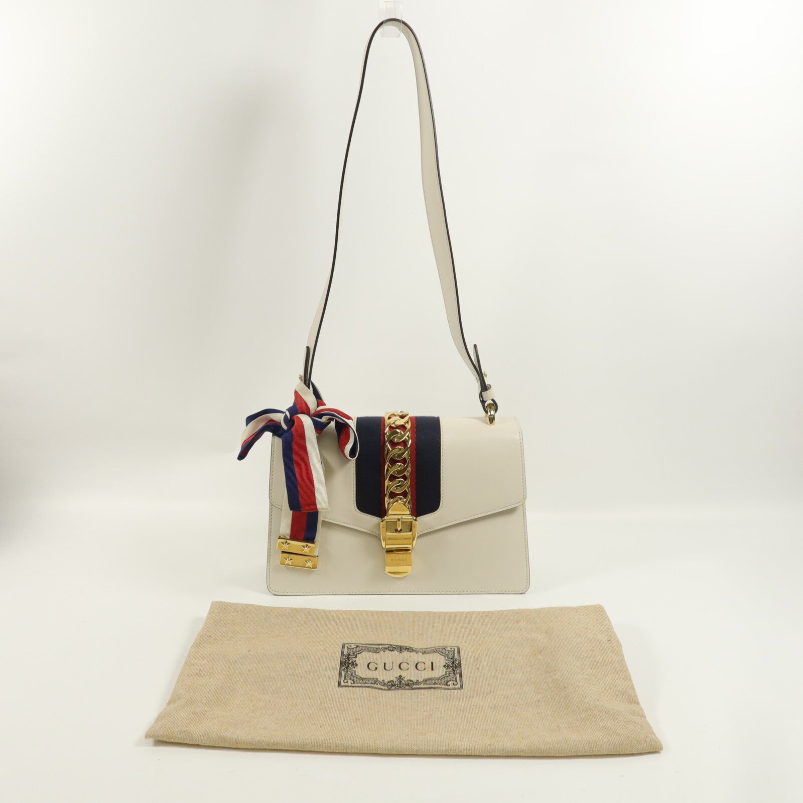 GUCCI 牛皮皮革Sylvie肩背袋