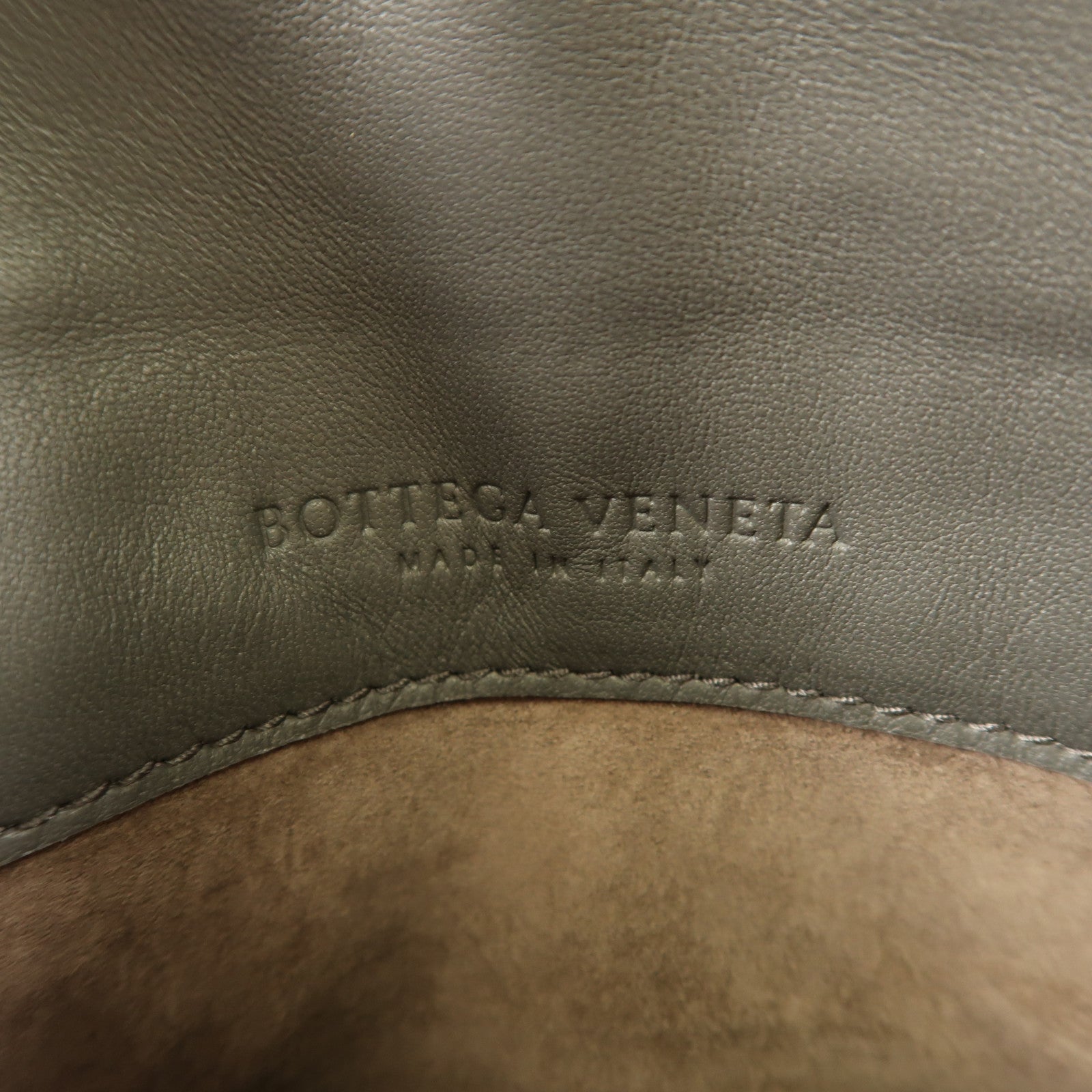 BOTTEGA VENETA 羊皮皮革Shoulder Bag黑扣肩背袋