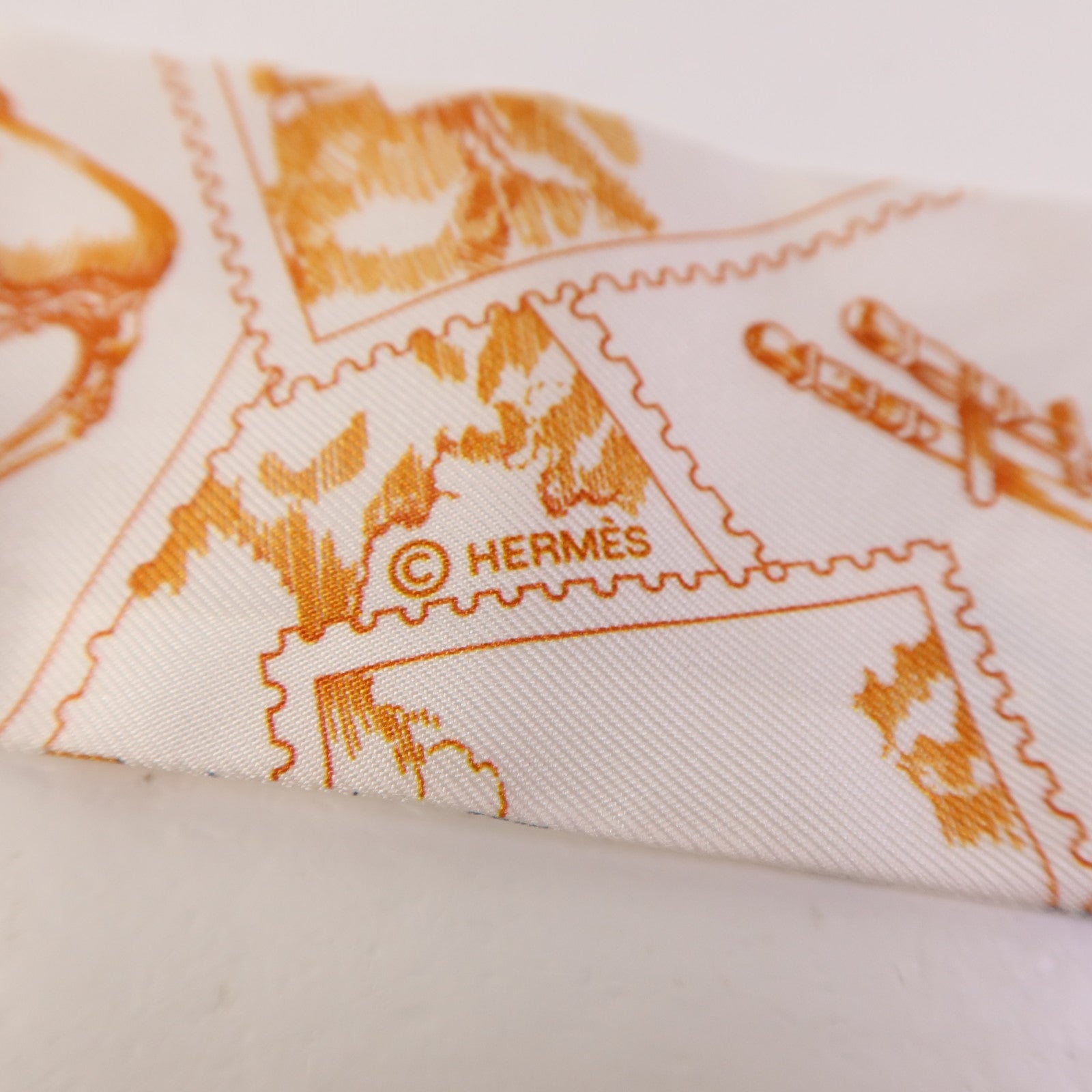 HERMES 絲質Twilly絲巾White/Orange